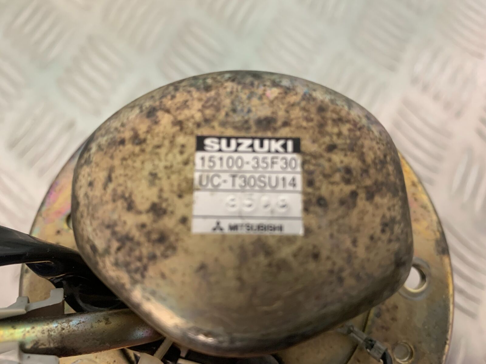 SUZUKI SV1000 SV 1000 K4 PETROL PUMP  YEAR 2004 (STOCK 990)