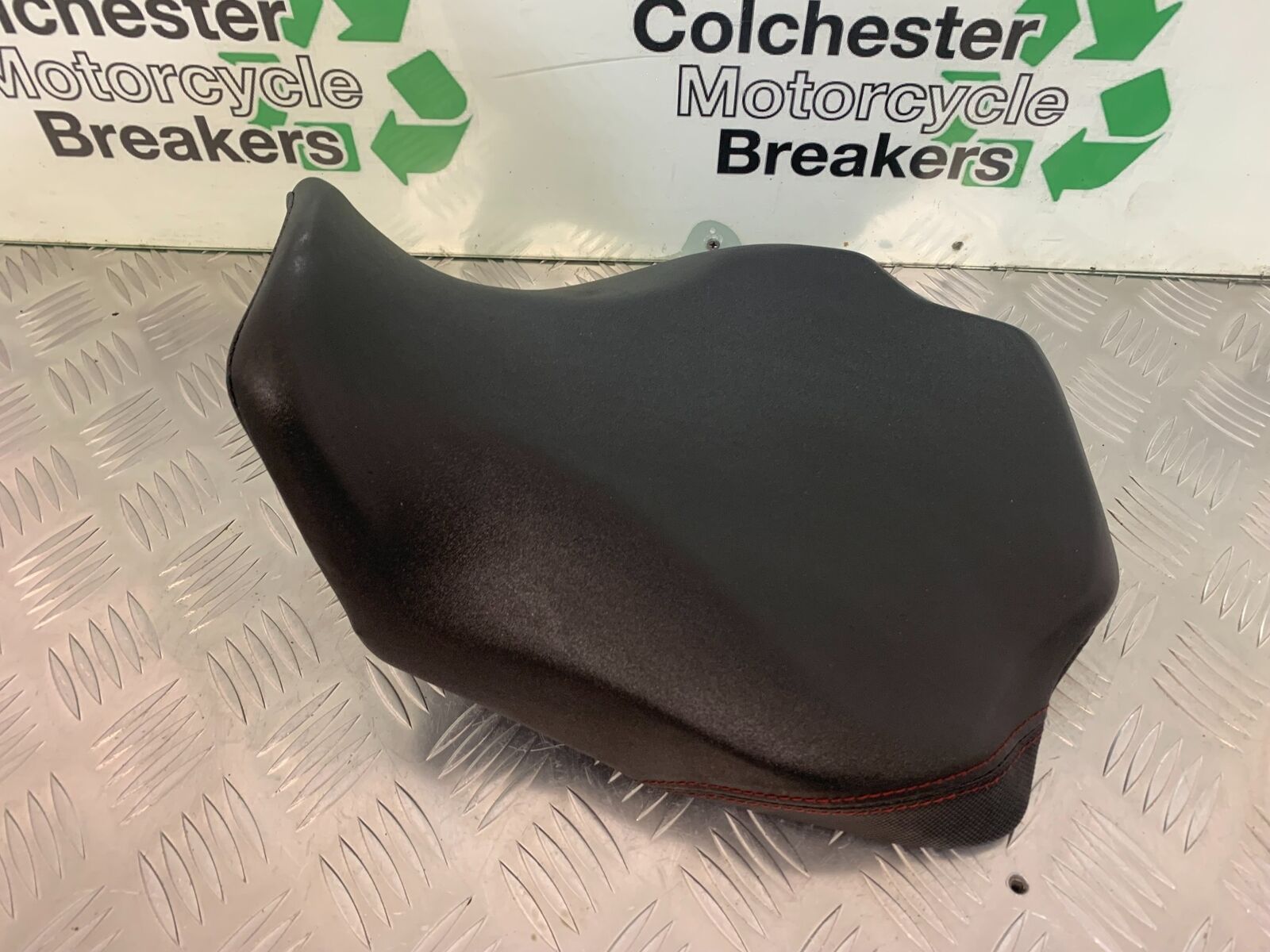 HONDA CBR650 R CBR 650R FRONT SEAT   YEAR 2019-2020 (STOCK 952)