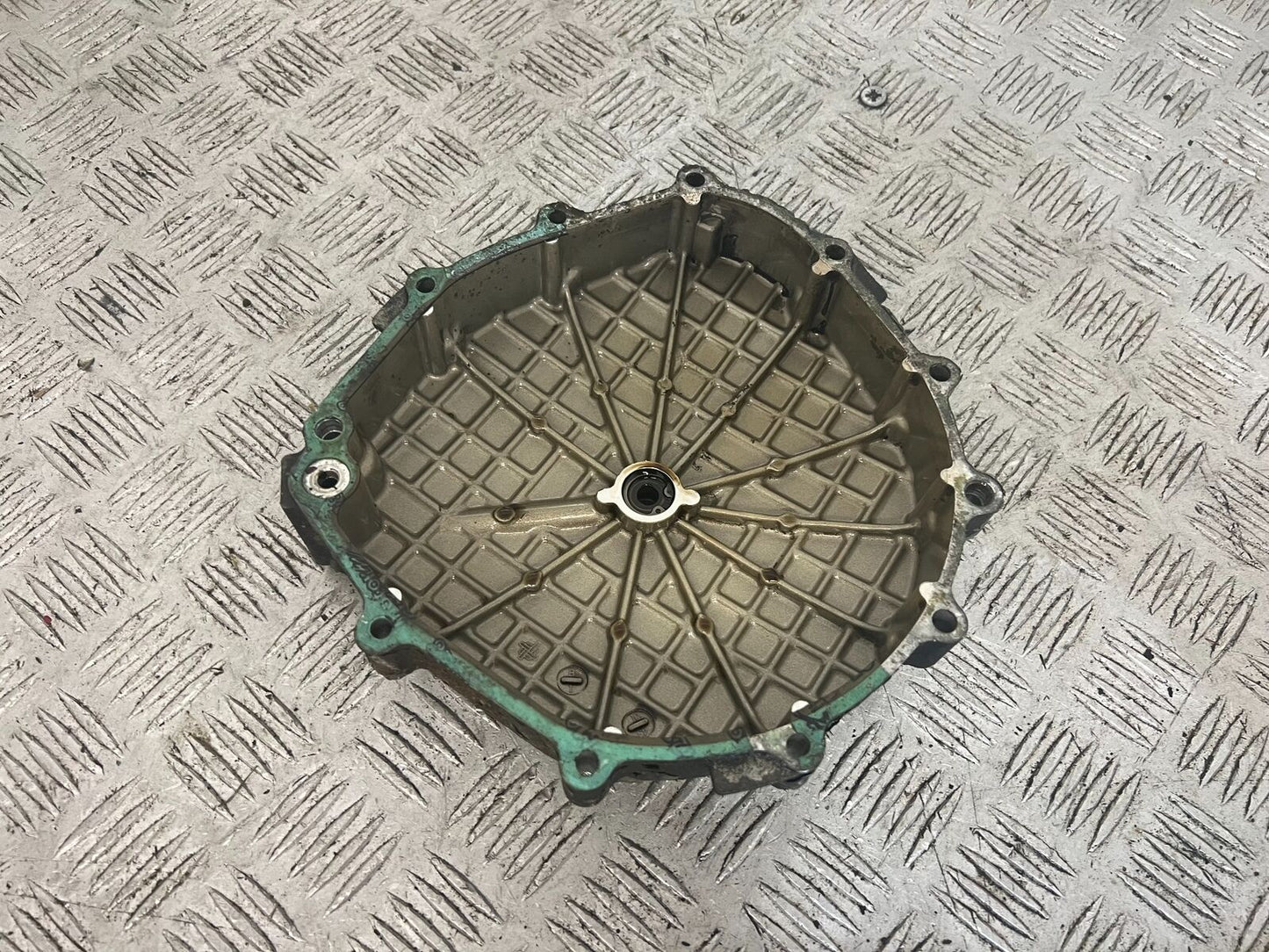 HONDA GL1800 GL 1800 OUTER CLUTCH COVER   YEAR 2004 ABS (STOCK 890)