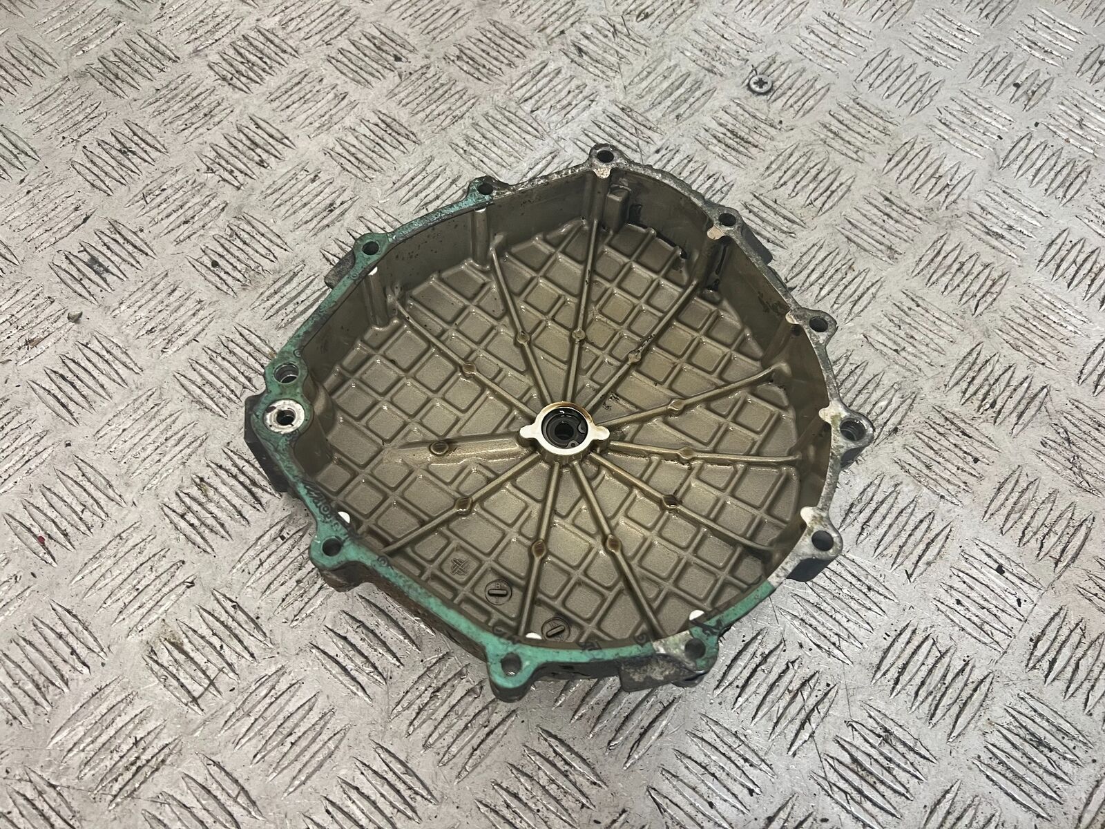 HONDA GL1800 GL 1800 OUTER CLUTCH COVER   YEAR 2004 ABS (STOCK 890)