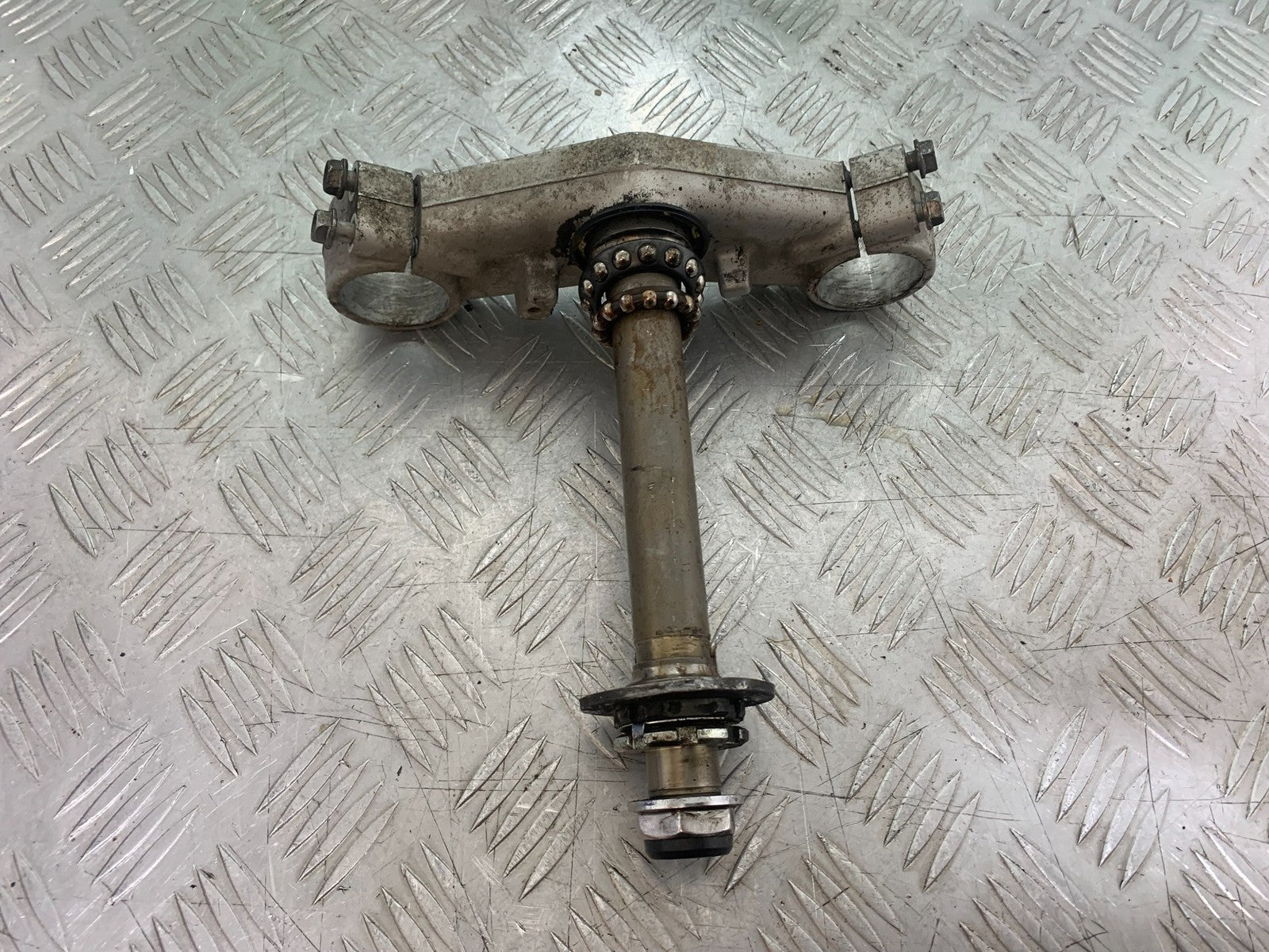 HONDA CBR600 CBR 600 RR BOTTOM YOKE  YEAR 2003-2004 CMB1173)
