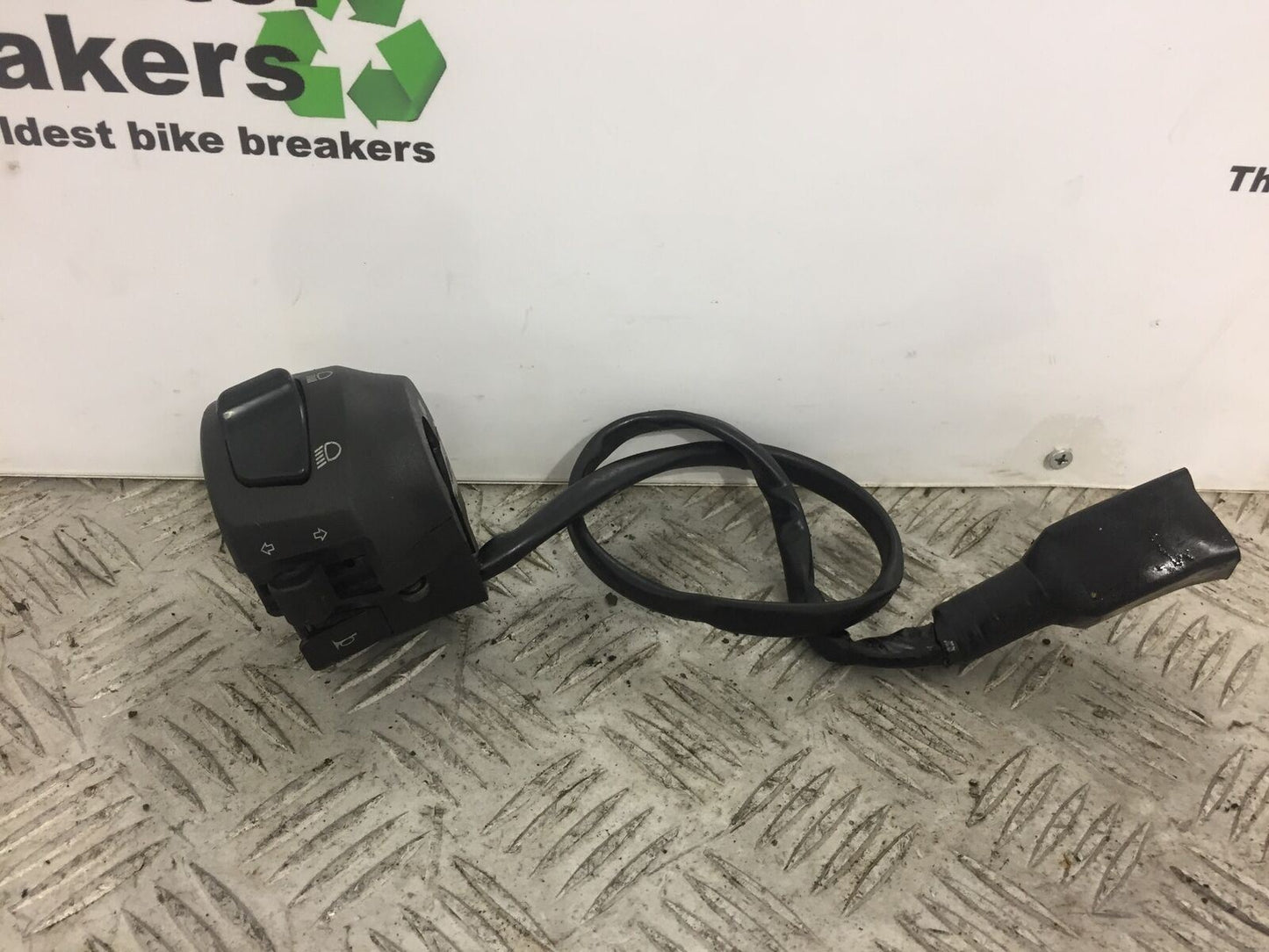 SUZUKI GSXR 125 GSX R125 LEFT SWITCH GEAR  YEAR 2017