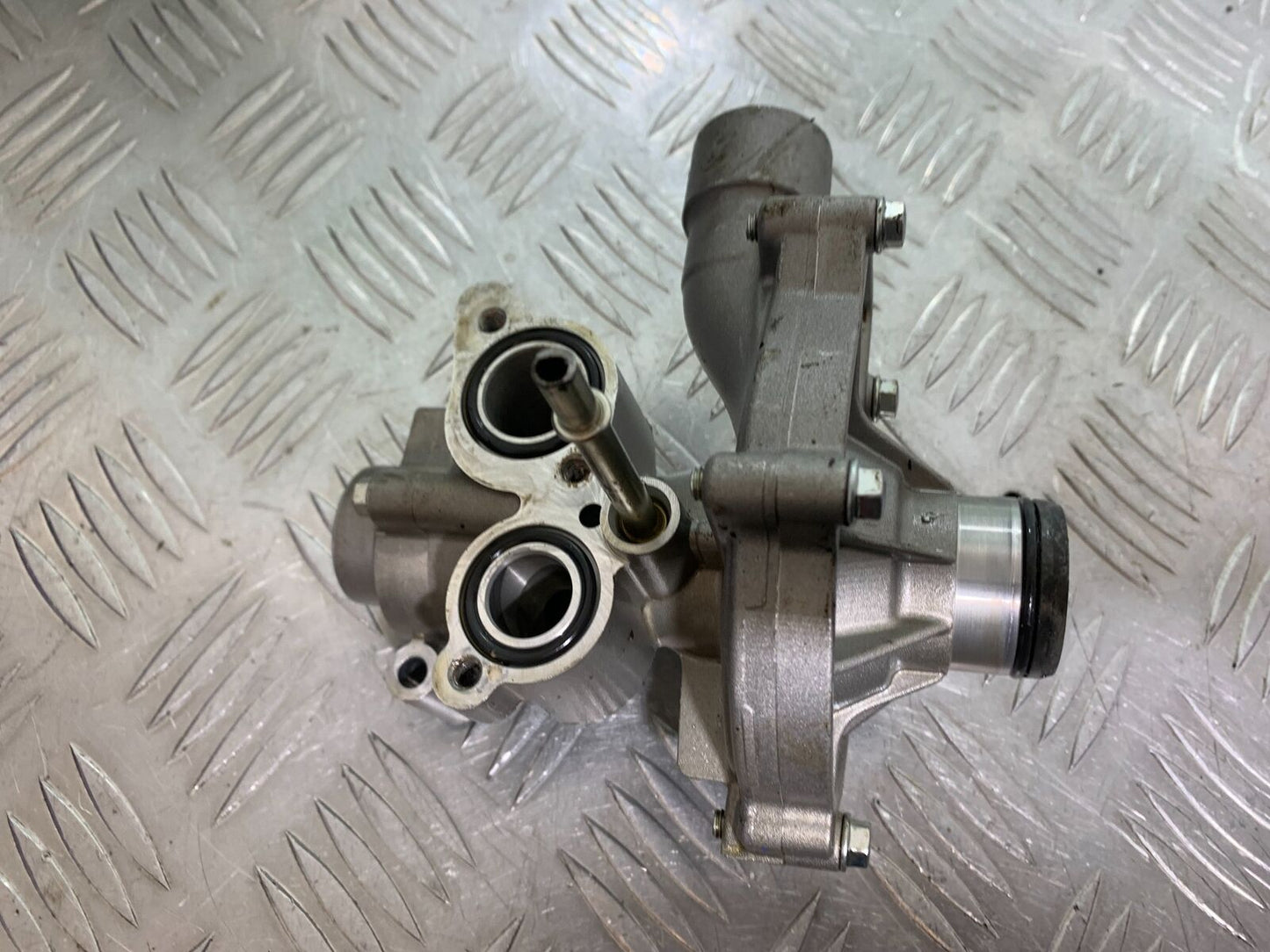 TRIUMPH 765 STREET TRIPLE RS OIL PUMP  YEAR 2018-2021 (STOCK 968)