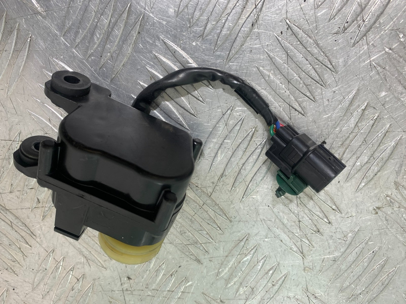 HONDA CBR1000 rr FIREBLADE EXHAUST SERVO MOTOR 2012-2016 (CMB1280)