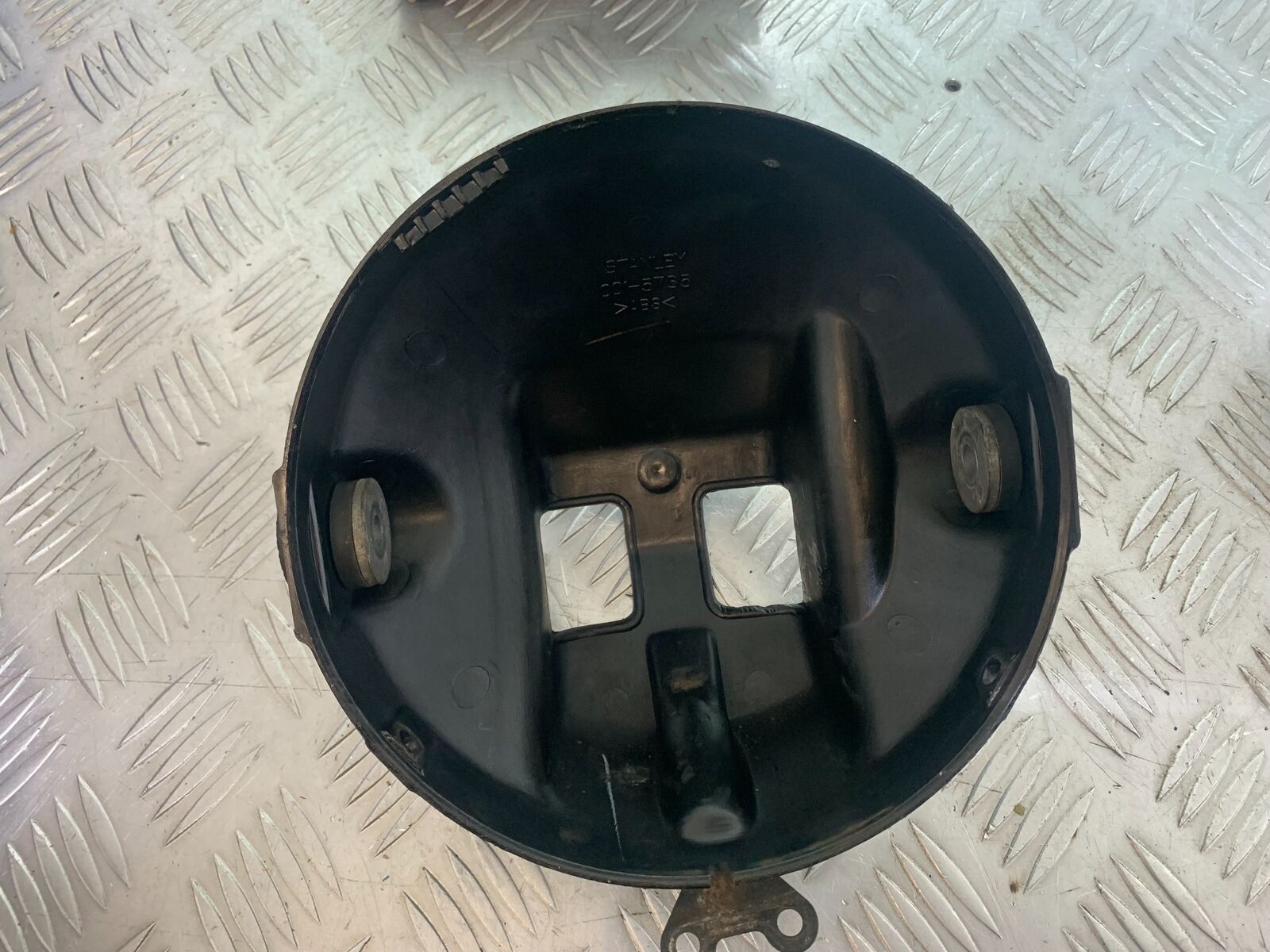 KAWASAKI Z750 ZR750 ZR-7S HEADLIGHT BACKING  YEAR 1999-05 (CMB1135)