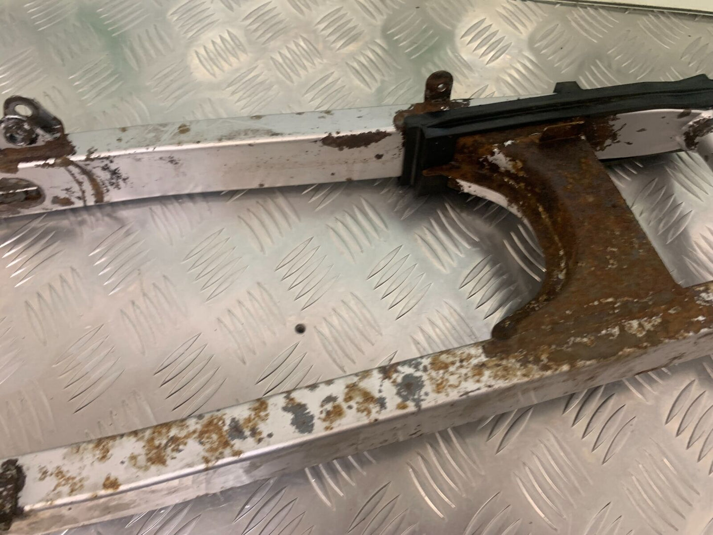 HONDA CB350 S CB 350 S SWINGARM  YEAR 1986-1990 (STOCK 948)