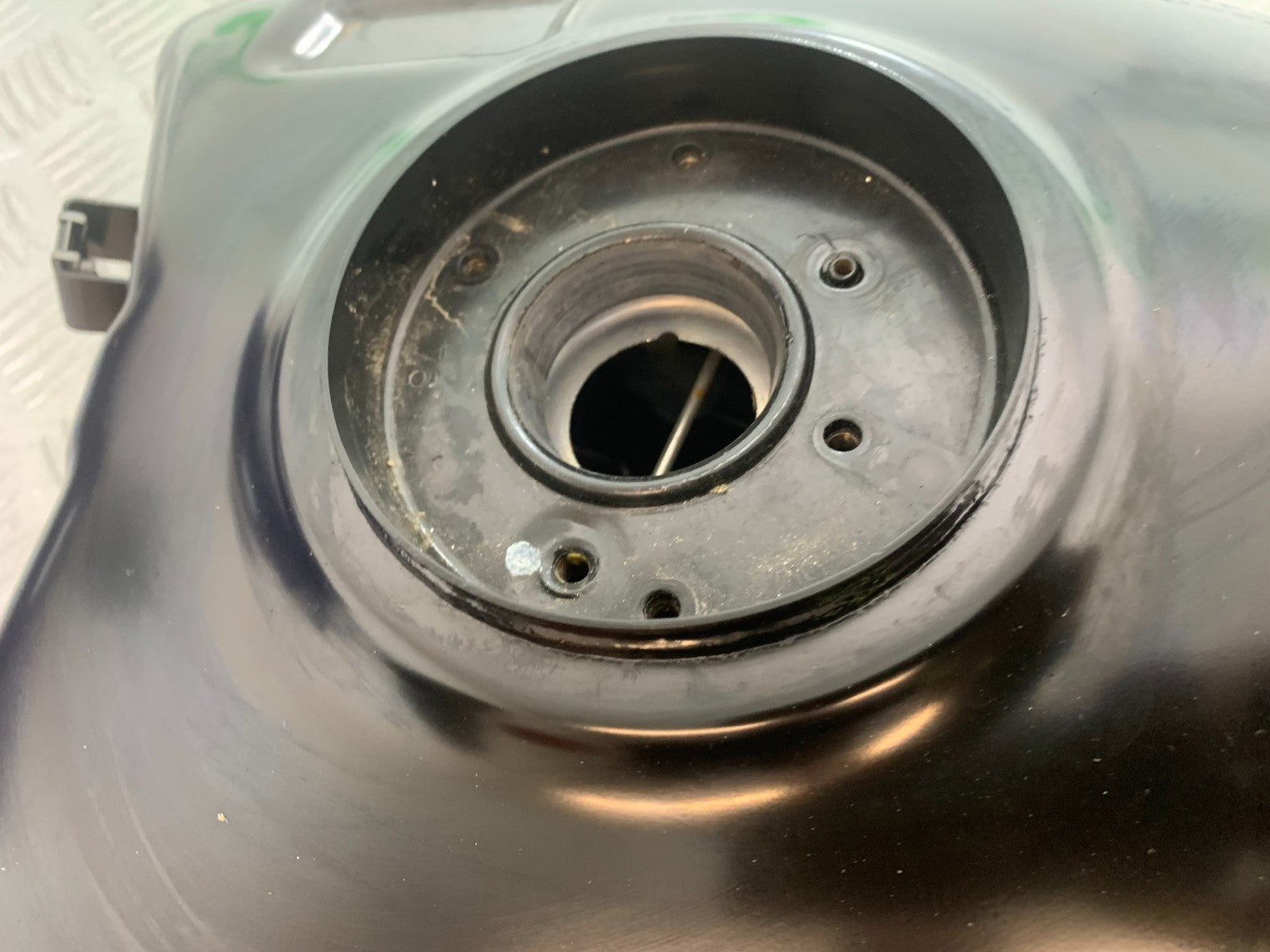 TRIUMPH TRIDENT 660 PETROL TANK  YEAR 2021-2024 (CMB1295)