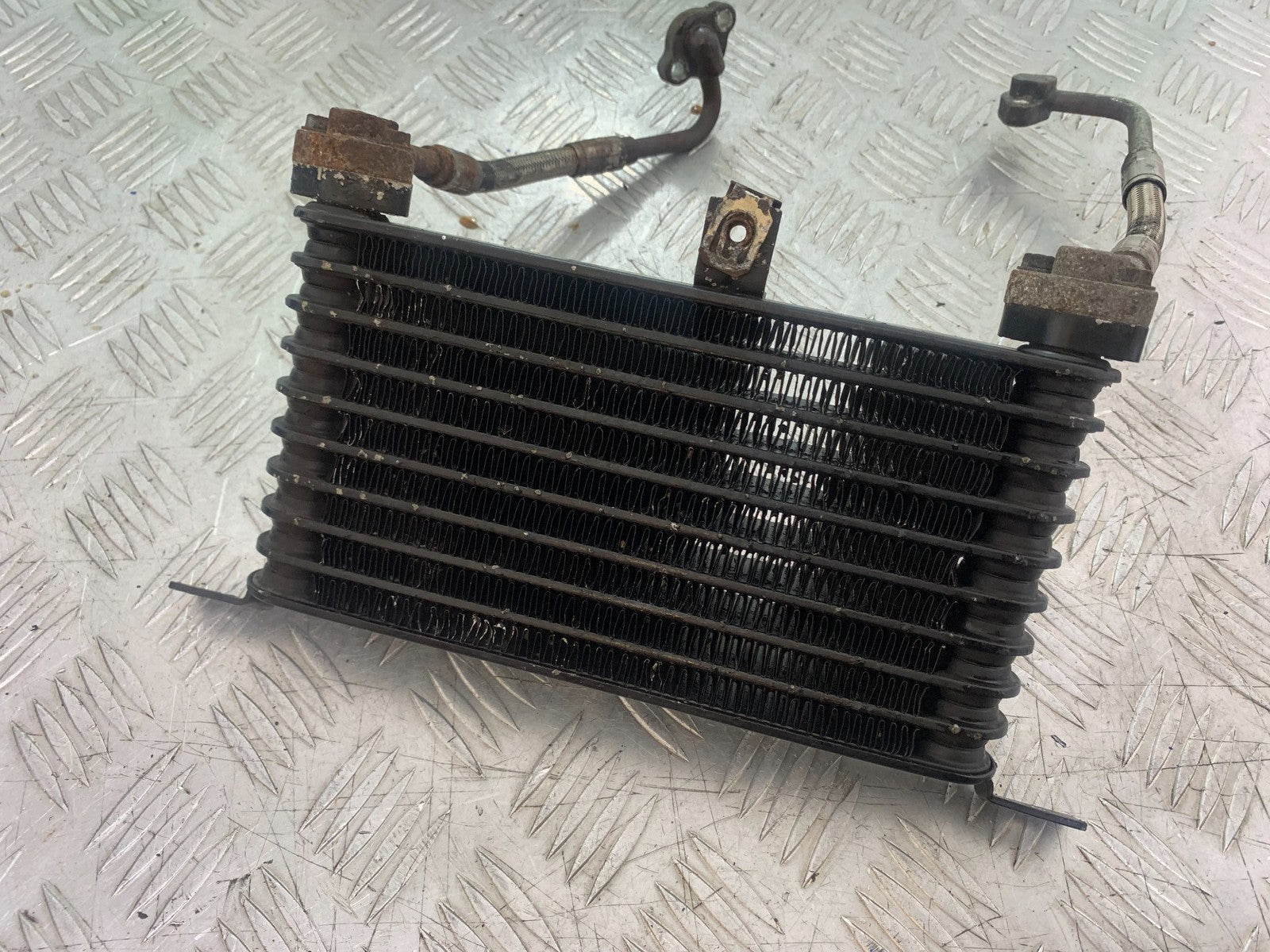 TRIUMPH 1050 SPRINT ST OIL COOLER AND LINES  YEAR 2004-2007 (CMB1197)