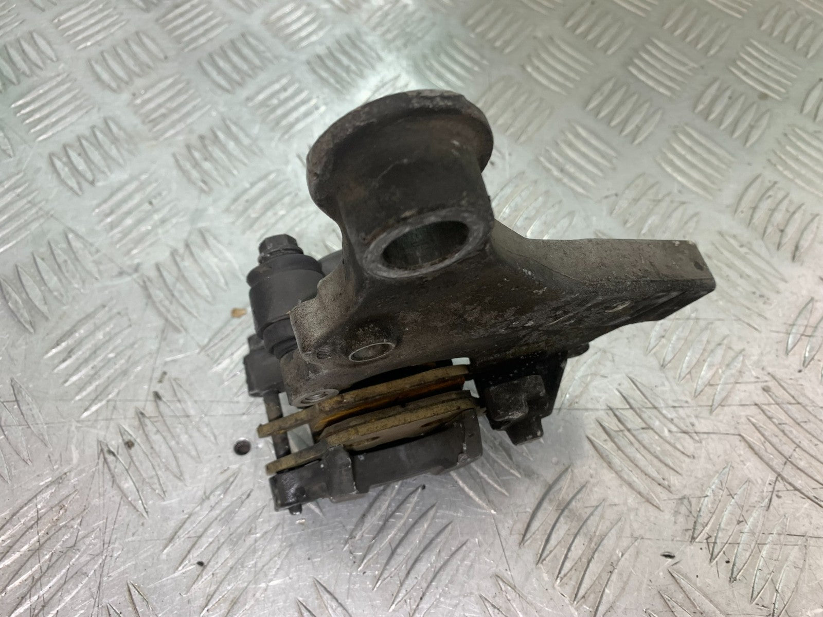 HONDA CB650F CB 650 FA-E REAR BRAKE CALIPER YEAR 2014-2017 (CMB1226)