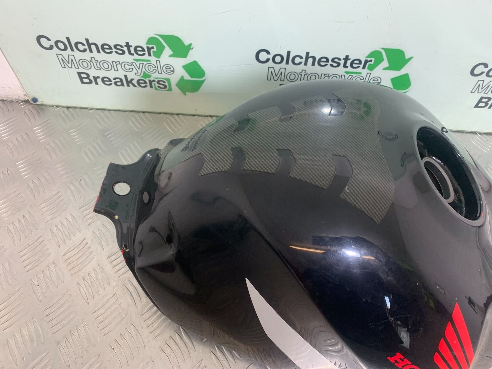 HONDA CBR 929 RRY FIREBLADE PETROL TANK YEAR 2000-01 (CMB1026)