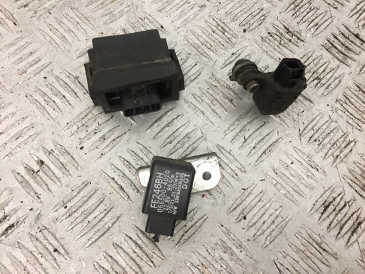 KAWASAKI ZZR1400 ZZR 1400 RELAYS  YEAR 2011 (STOCK 802)