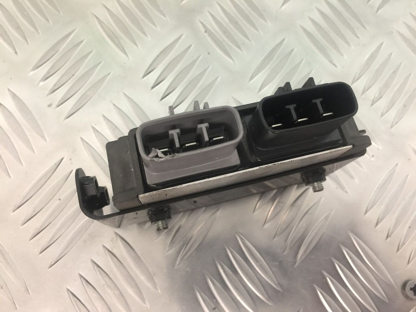 KAWASAKI VERSYS 1000 KLZ 1000 REGULATOR   YEAR  2015-2018 (STOCK 912)