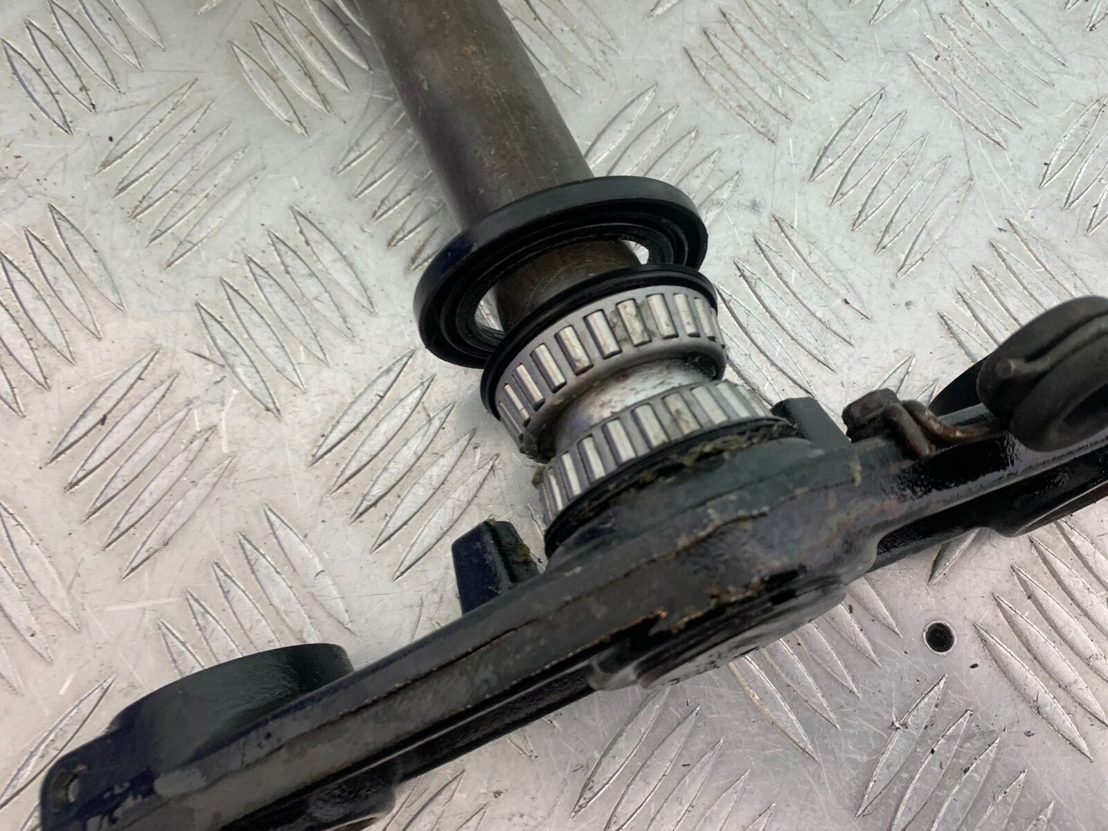 KAWASAKI Z750 Z 750 BOTTOM YOKE  YEAR 2004-2006  (CMB1104)