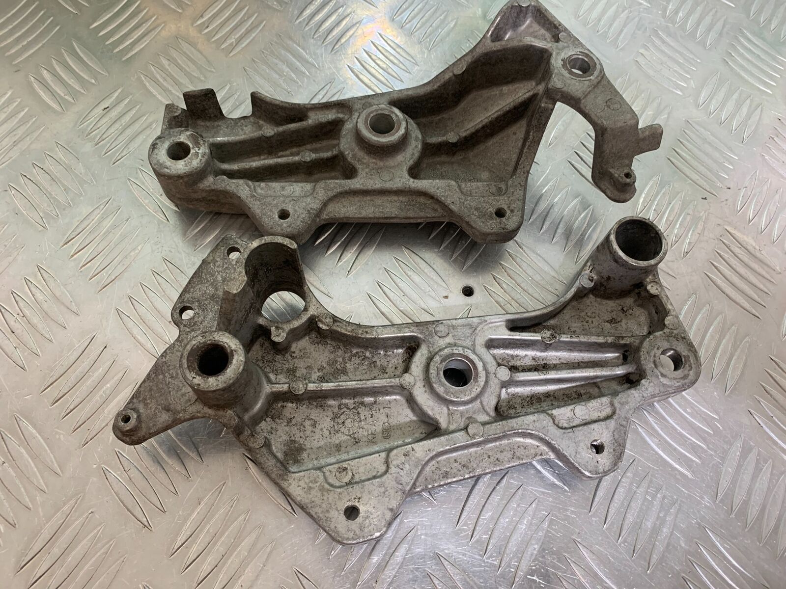 HONDA CB600 CB 600 HORNET ENGINE BRACKETS   YEAR 1998-2002 (CMB1011)