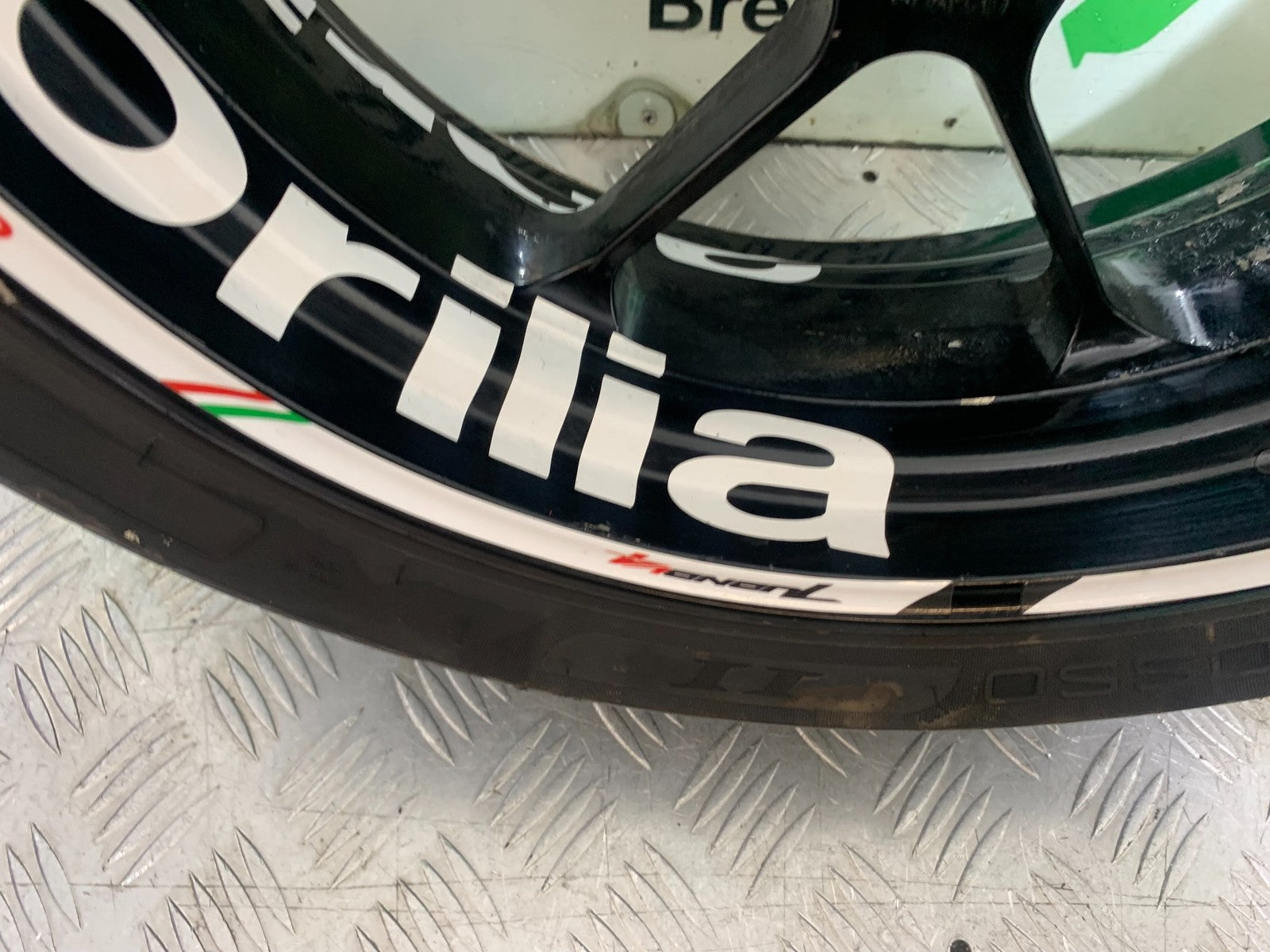APRILIA TUONO 1000 V4 REAR WHEEL  YEAR 2013-2014 (CMB1239)