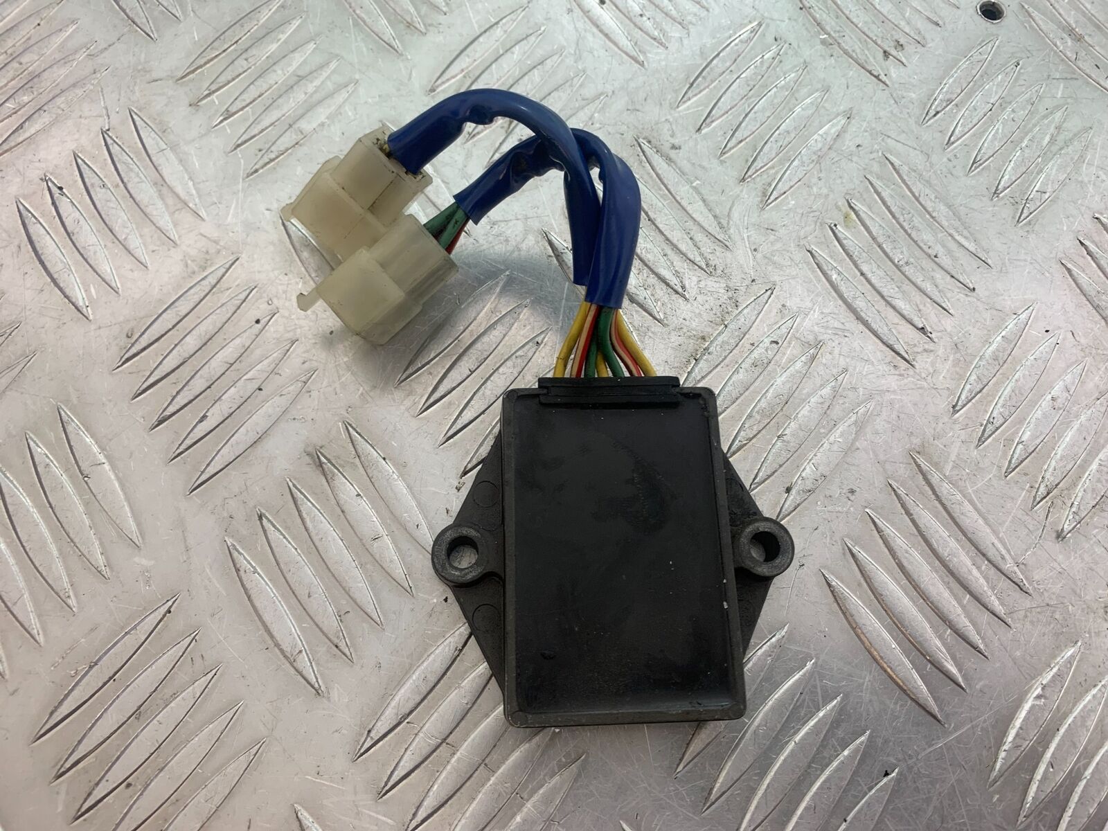 HONDA VFR400 VFR 400 NC21 REGULATOR   YEAR 1986-87 (CMB1043)