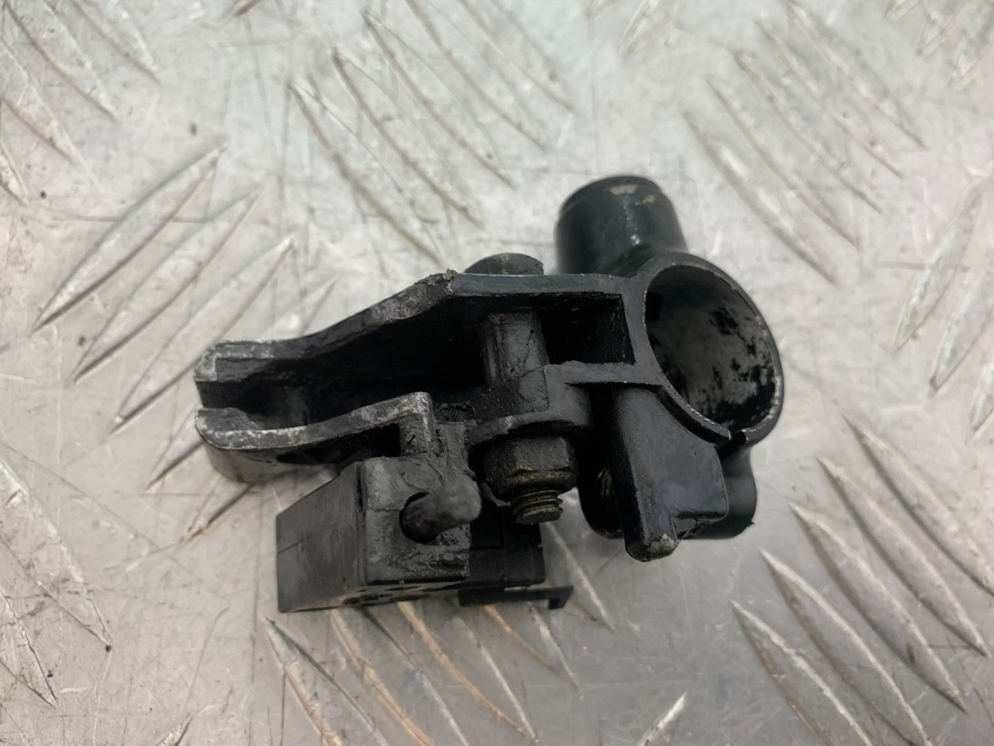 YAMAHA FZS600 FAZER 600 CLUTCH LEVER BRACKET  YEAR 1998-2001 (CMB1267)