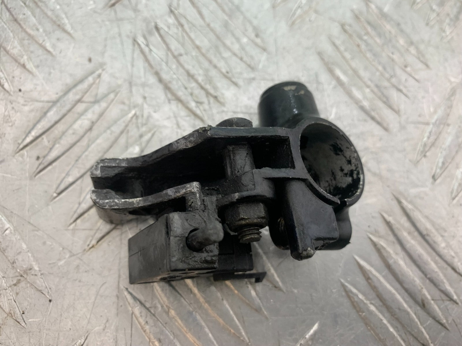 YAMAHA FZS600 FAZER 600 CLUTCH LEVER BRACKET  YEAR 1998-2001 (CMB1267)