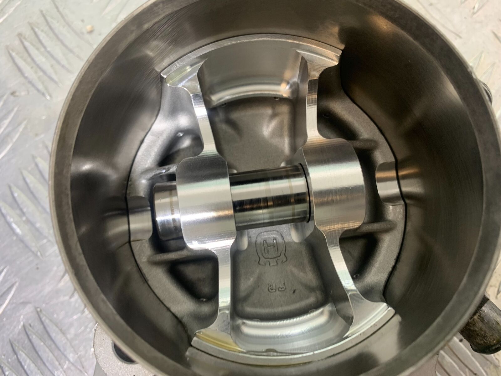 HUSQVARNA TE630 TE 630 BARREL AND PISTON  YEAR 2010-11 (CMB1120)