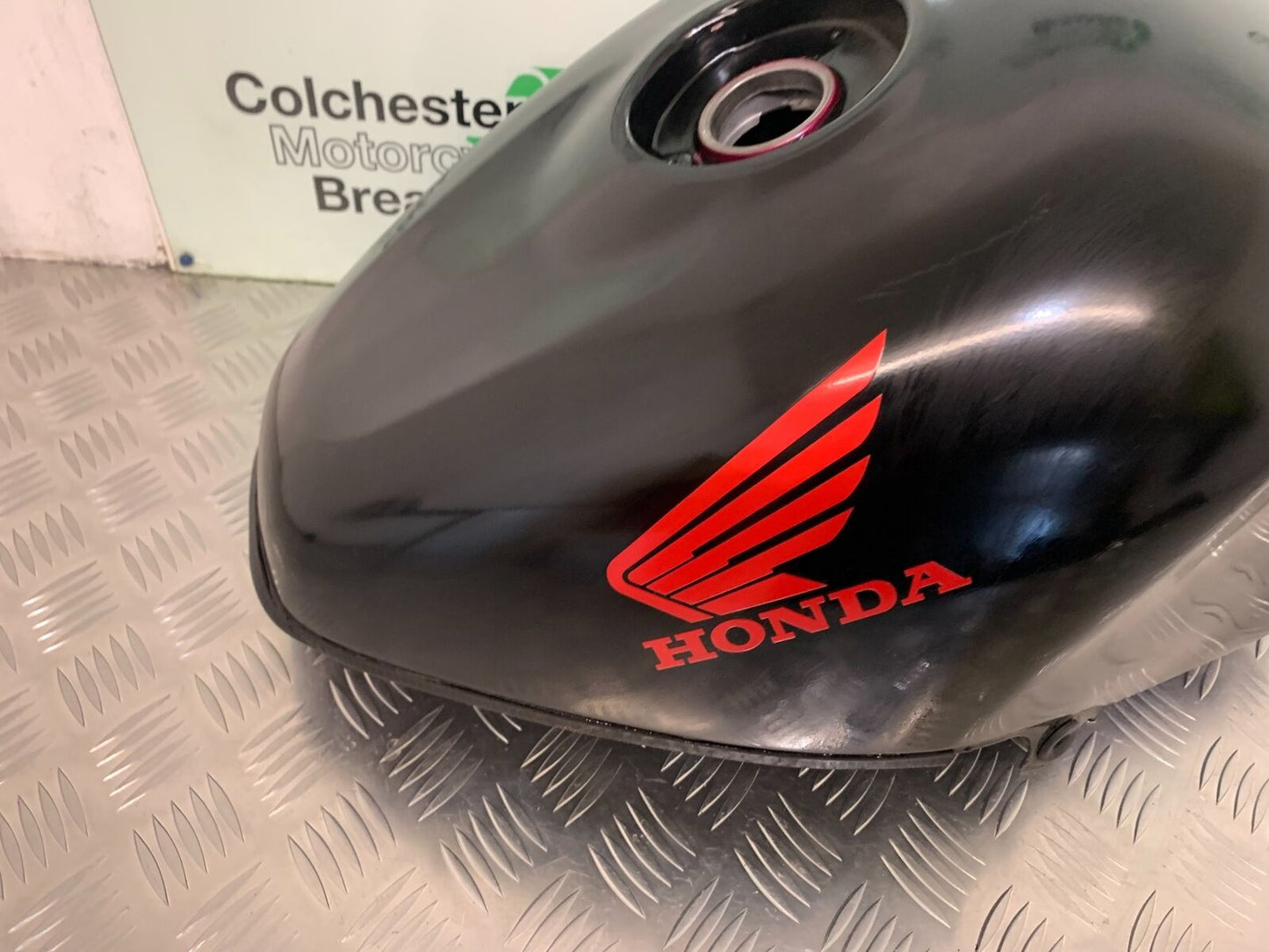 HONDA CBR1100 BLACKBIRD PETROL TANK  YEAR 1996-1998 (STOCK 936)