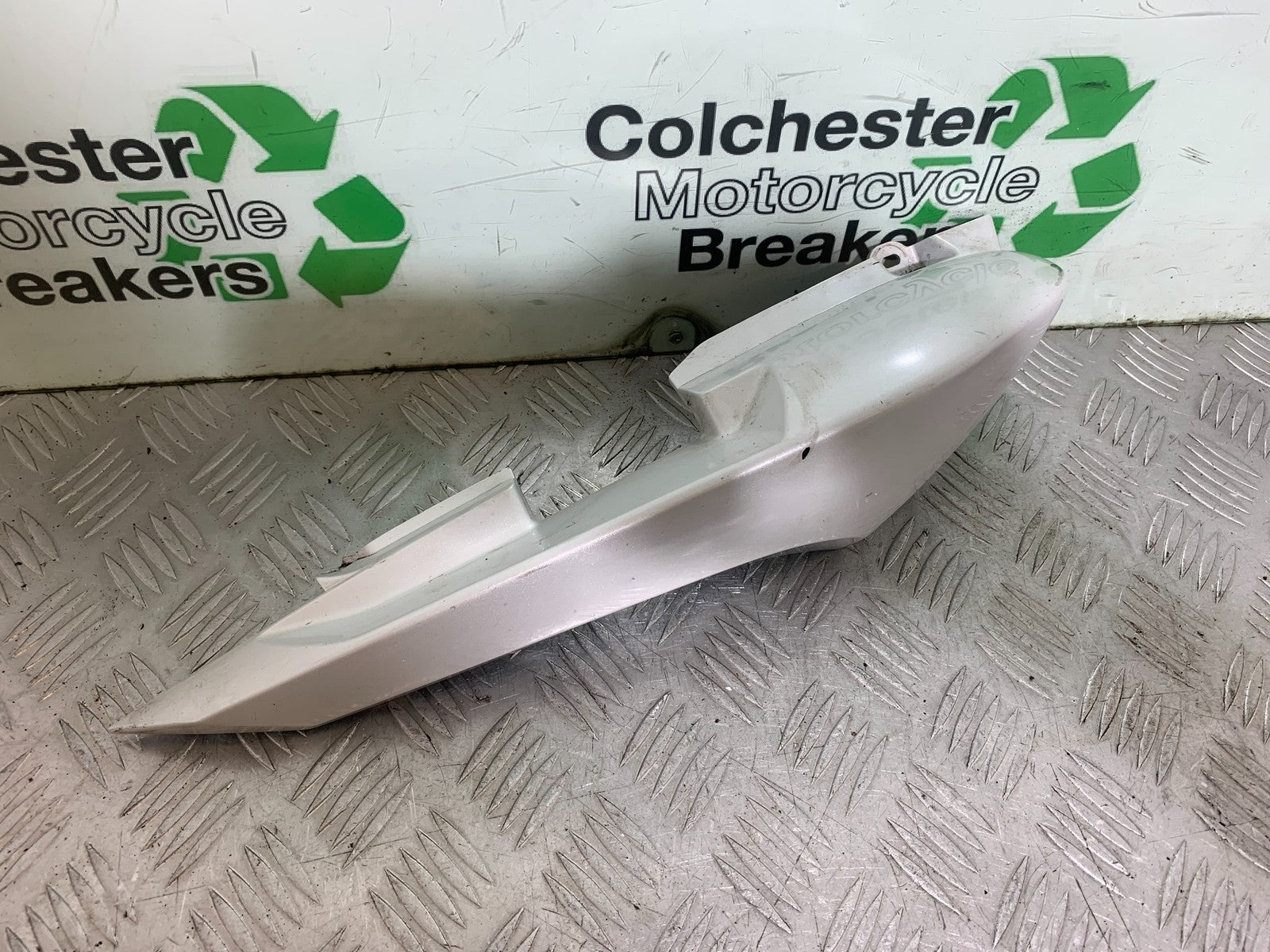 YAMAHA YS125 YS 125 RIGHT TAIL PIECE   YEAR 2017-2021 (CMB1321)