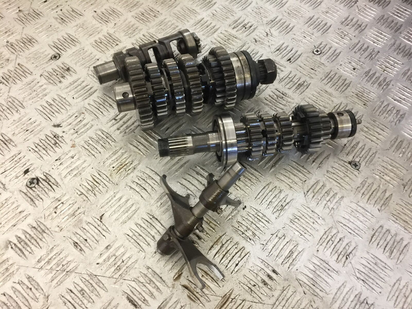 SUZUKI GSF600 GSF 600 GEARBOX  YEAR 1997 (STOCK 687)