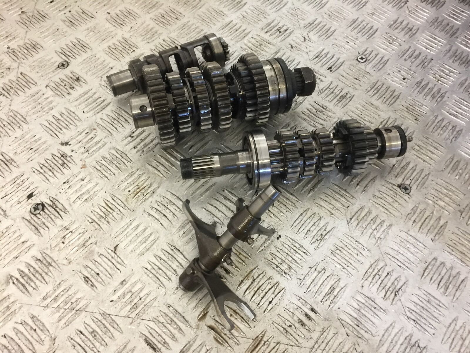 SUZUKI GSF600 GSF 600 GEARBOX  YEAR 1997 (STOCK 687)