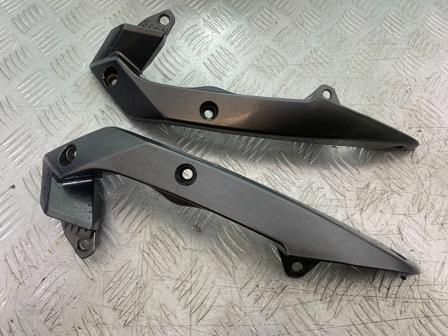 APRILIA 650 PAGASO STRADA GRAB RAILS   YEAR 2005-2010 (CMB1260)