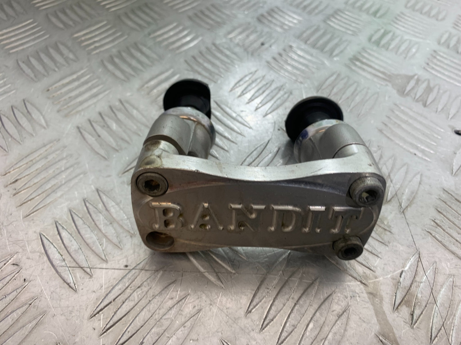 SUZUKI GSF1200  GSF 1200 BANDIT HANDLEBAR RISERS YEAR 1997-2000 (CMB1149)