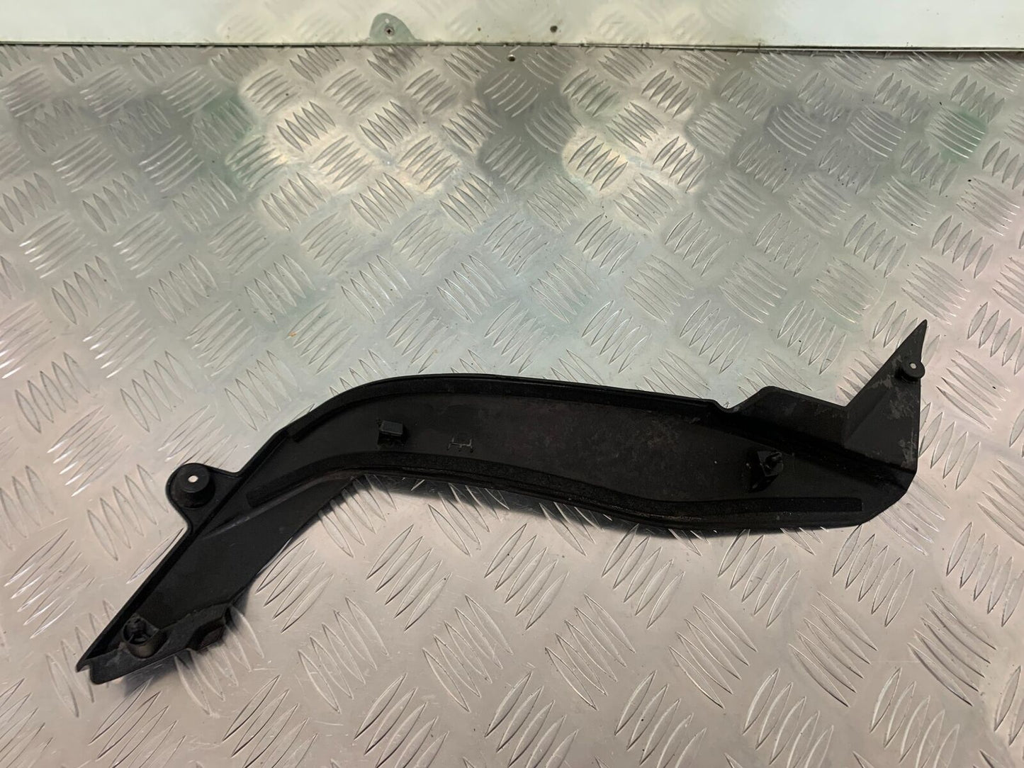 KAWASAKI Z1000 SX SIDE INFILL PANEL  YEAR 2011-16 (STOCK 942)
