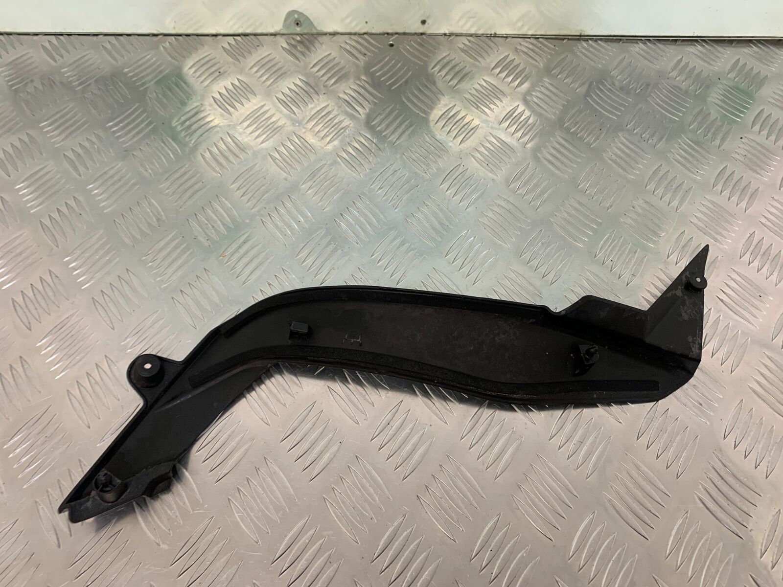 KAWASAKI Z1000 SX SIDE INFILL PANEL  YEAR 2011-16 (STOCK 942)