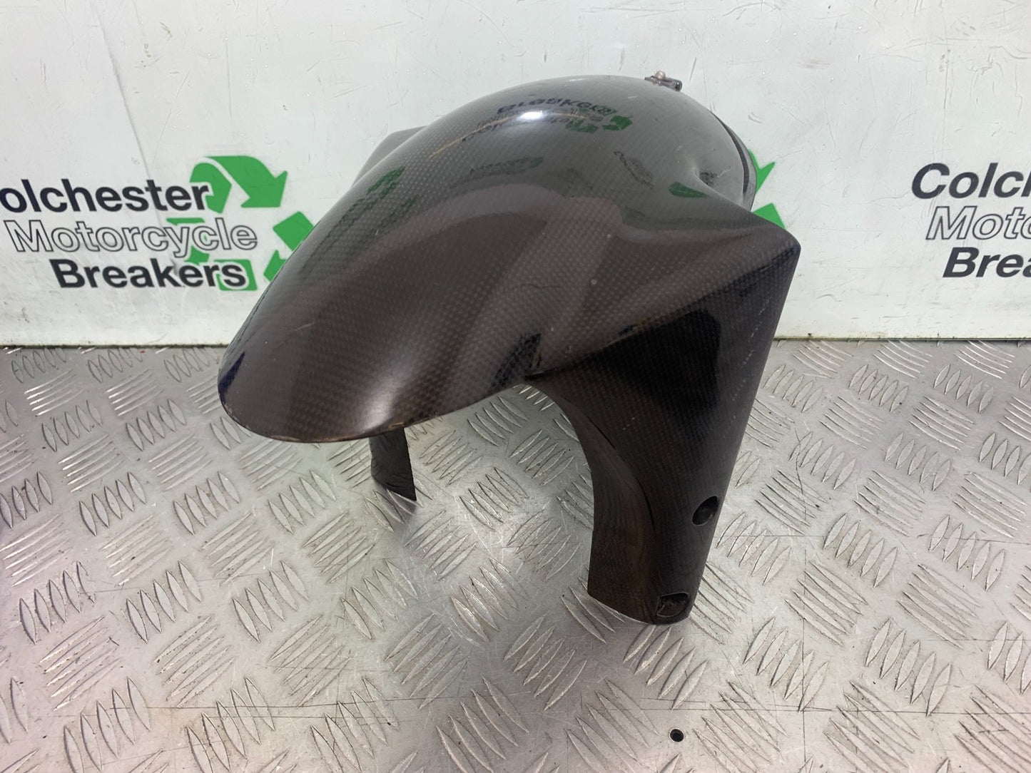 DUCATI 996 SPS 748 916 998 CARBON FRONT MUDGUARD   1999-2000 (CMB1209)