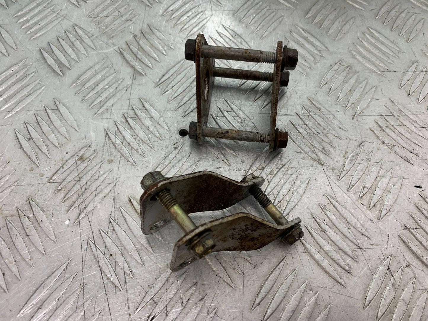 KAWASAKI KLR250 KLR 250 ENGINE MOUNTS   YEAR 1984-2001 (CMB1225)