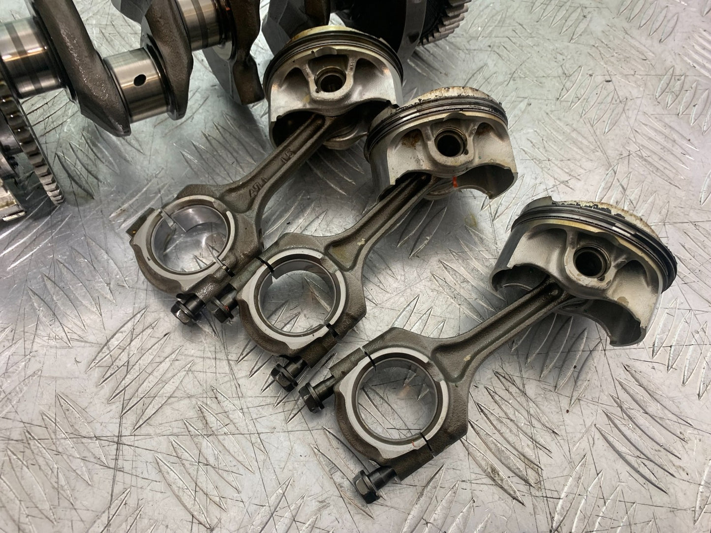 TRIUMPH 675 STREET TRIPLE R CRANK AND RODS  YEAR 2012 (CMB1221)
