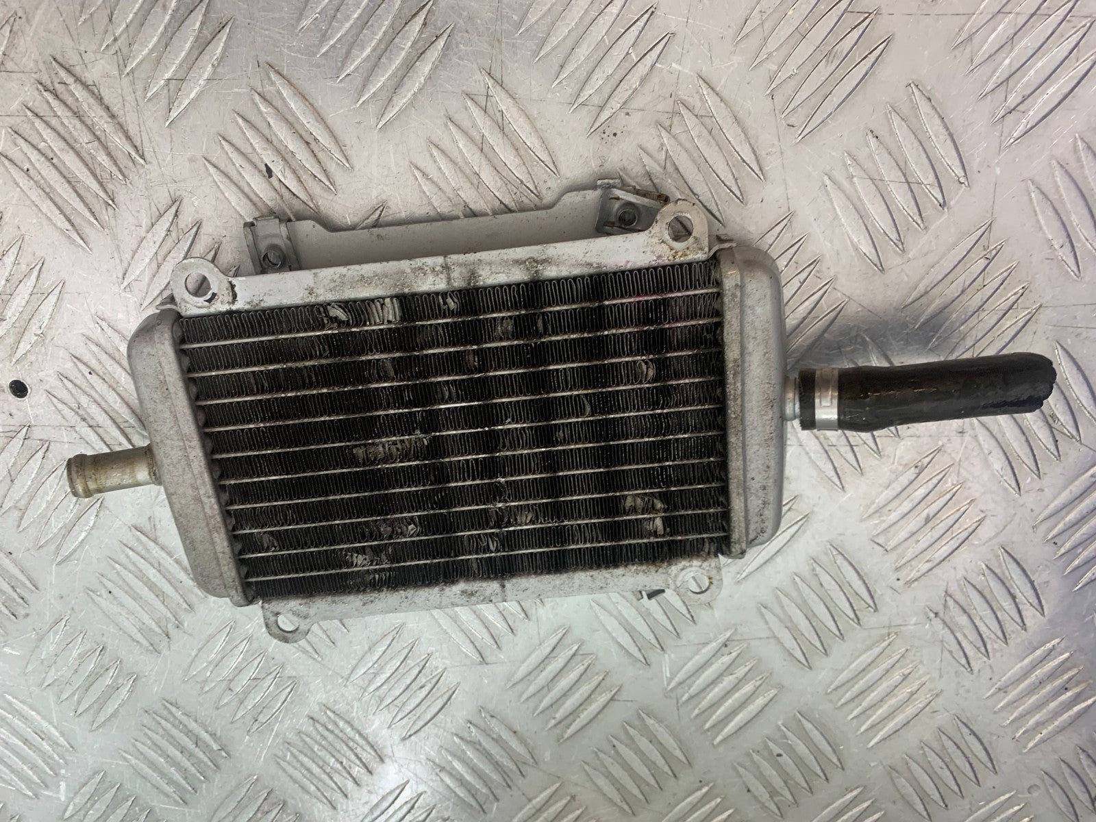 PIAGGIO VESPA GTS 125 RADIATOR  YEAR 2009-14 (CMB1261)
