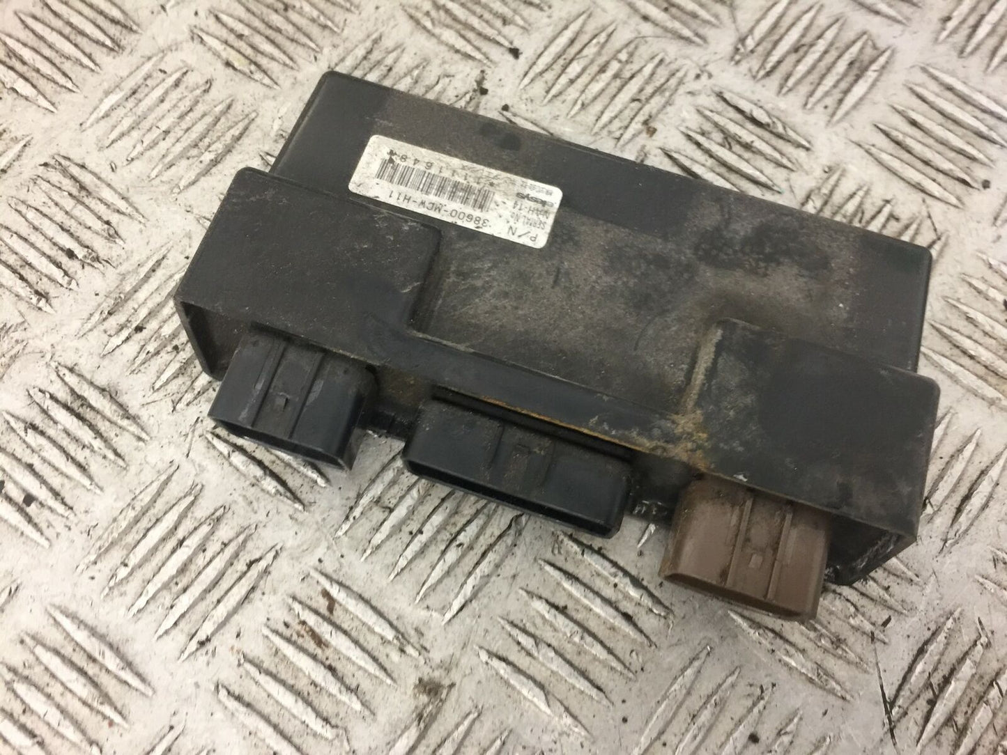HONDA VFR800 V TEC ABS CONTROL BOX  YEAR 2009-2013  (ABS) STOCK 576