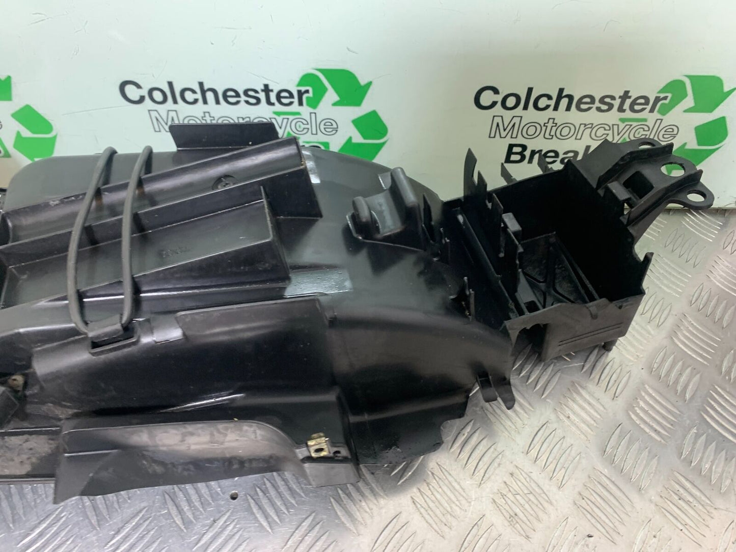 HONDA CBR1100 BLACKBIRD REAR MUDGUARD   YEAR 1999-2005 (CMB1103)