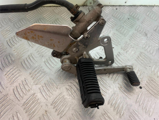 SUZUKI GS500 GS 500 FRONT RIGHT HANGER YEAR 2001-2008 (CMB1254)