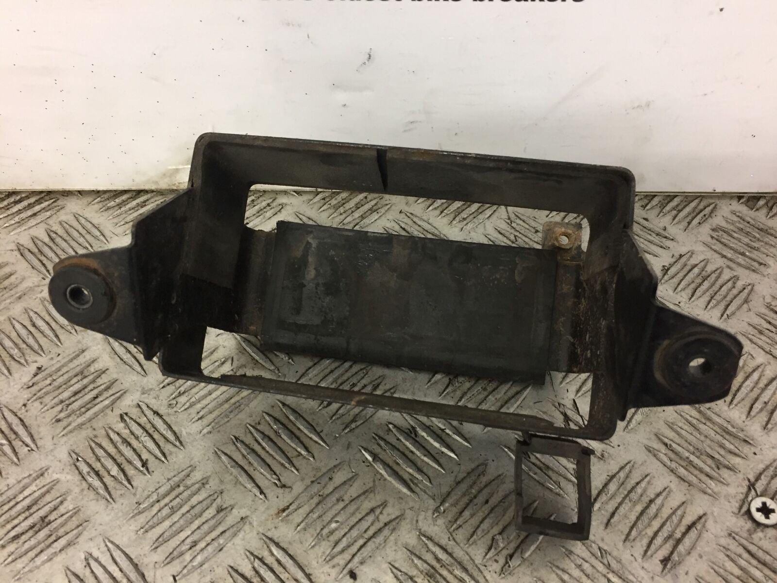 SUZUKI DR650 DR 650 BATTERY BOX YEAR 1997