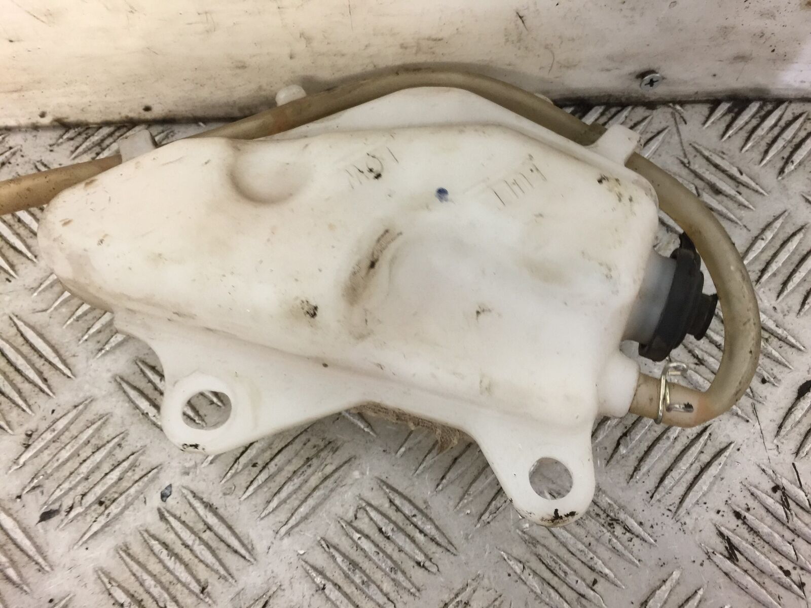 YAMAHA MT 125 MT125 COOLANT BOTTLE   YEAR 2014-2019 ABS (STOCK 477)