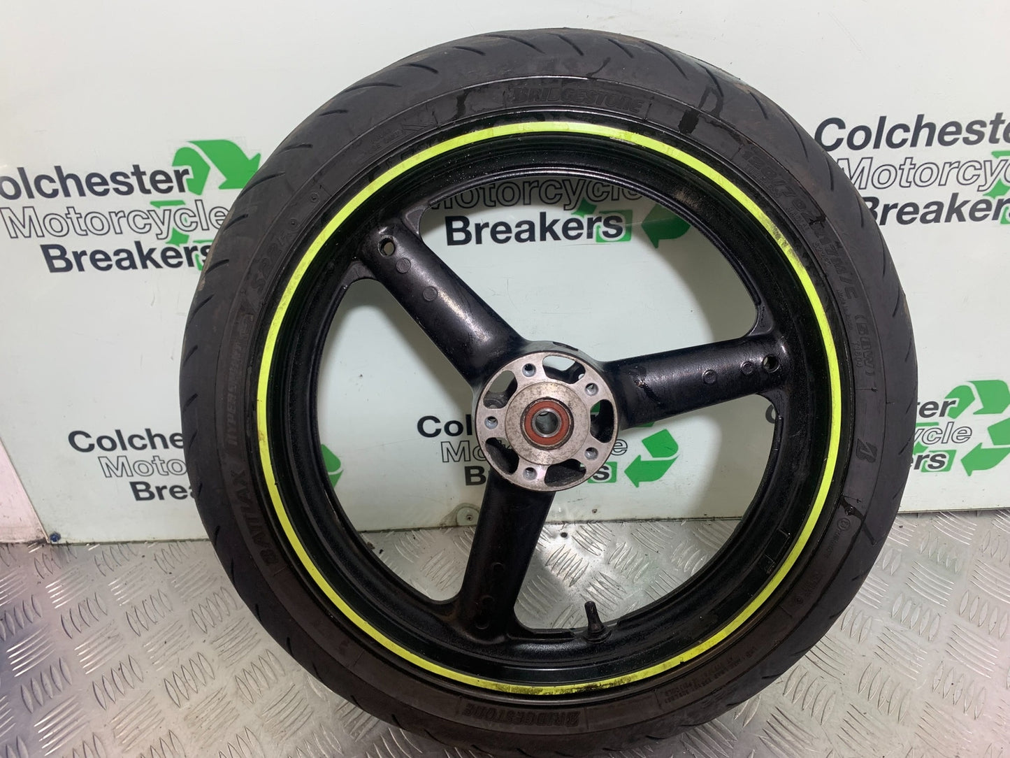 SUZUKI GSF600 GSF 600 BANDIT FRONT WHEEL  YEAR 2001-2003 (CMB1157)