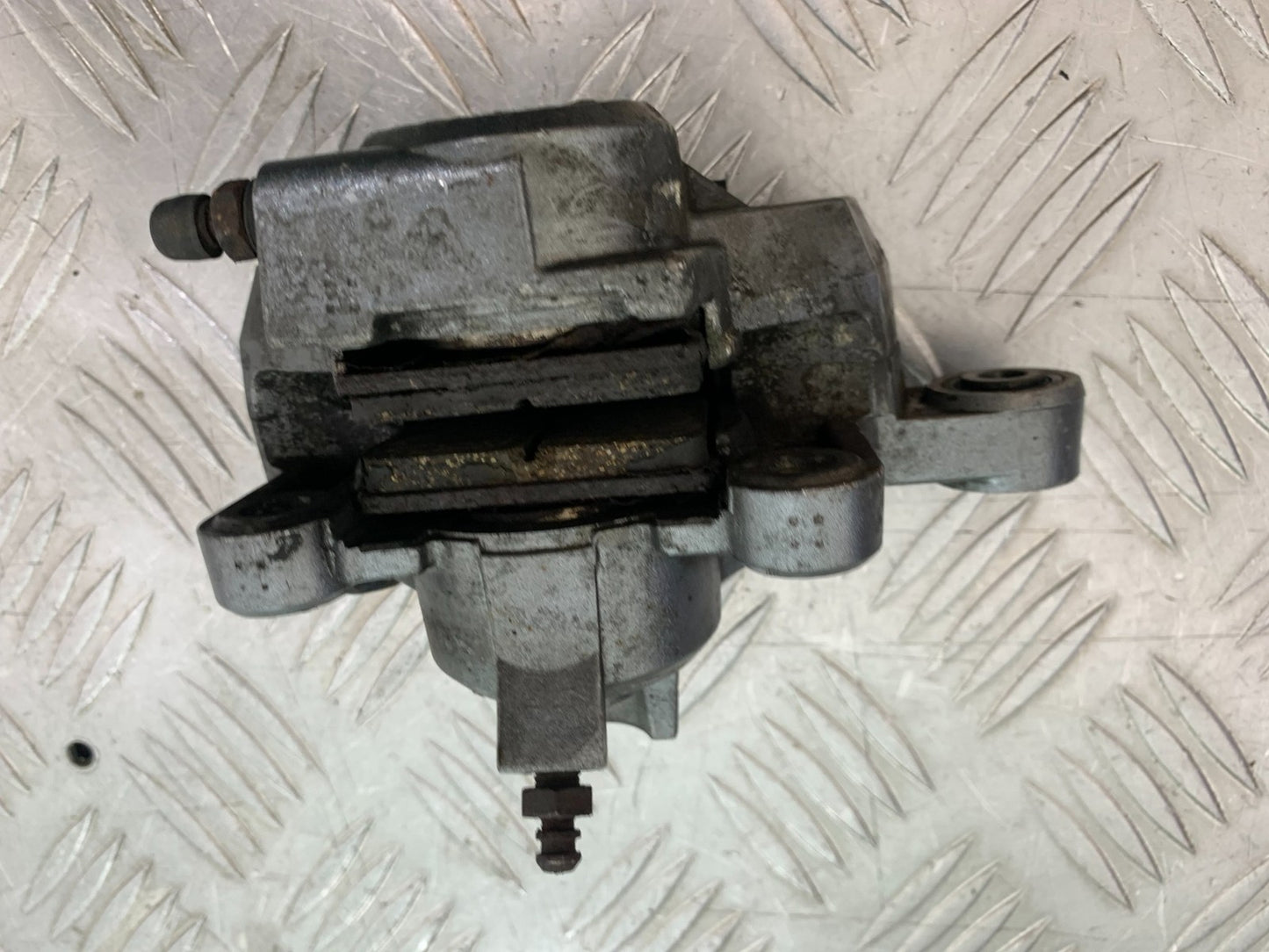 KAWASAKI ZZR1100 D REAR BRAKE CALIPER  YEAR 1993-2001 (CMB1189)