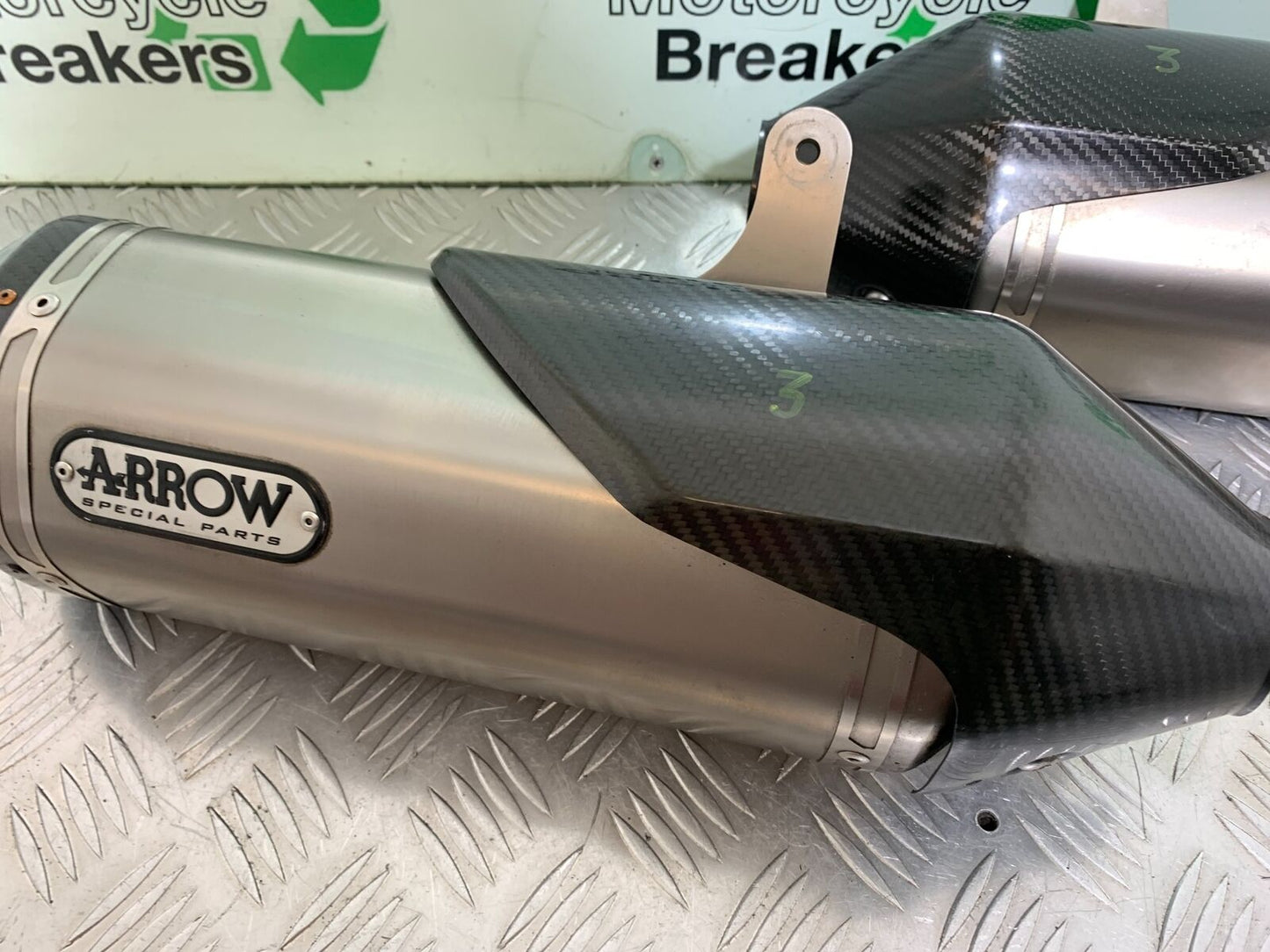 TRIUMPH 1050 SPEED TRIPLE RS  ARROW SILENCERS YEAR 2018-2020 (CMB1029)