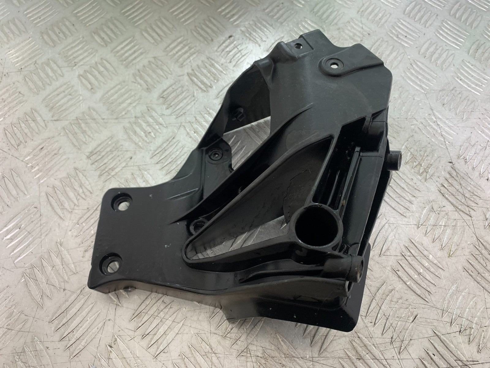 KTM RC125 RC 125 LEFT FAIRING BRACKET  YEAR 2017-2022 (CMB 1244)