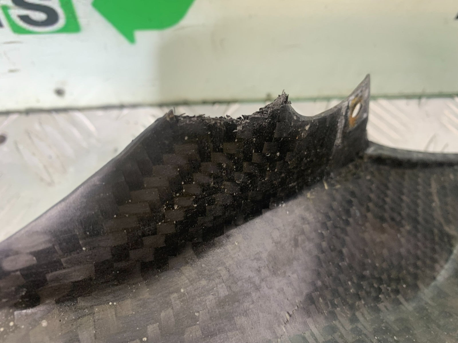 APRILIA RSV1000 R FACTORY MILLE CARBON LOWER TANK PANELS    2004-09 (CMB1203)