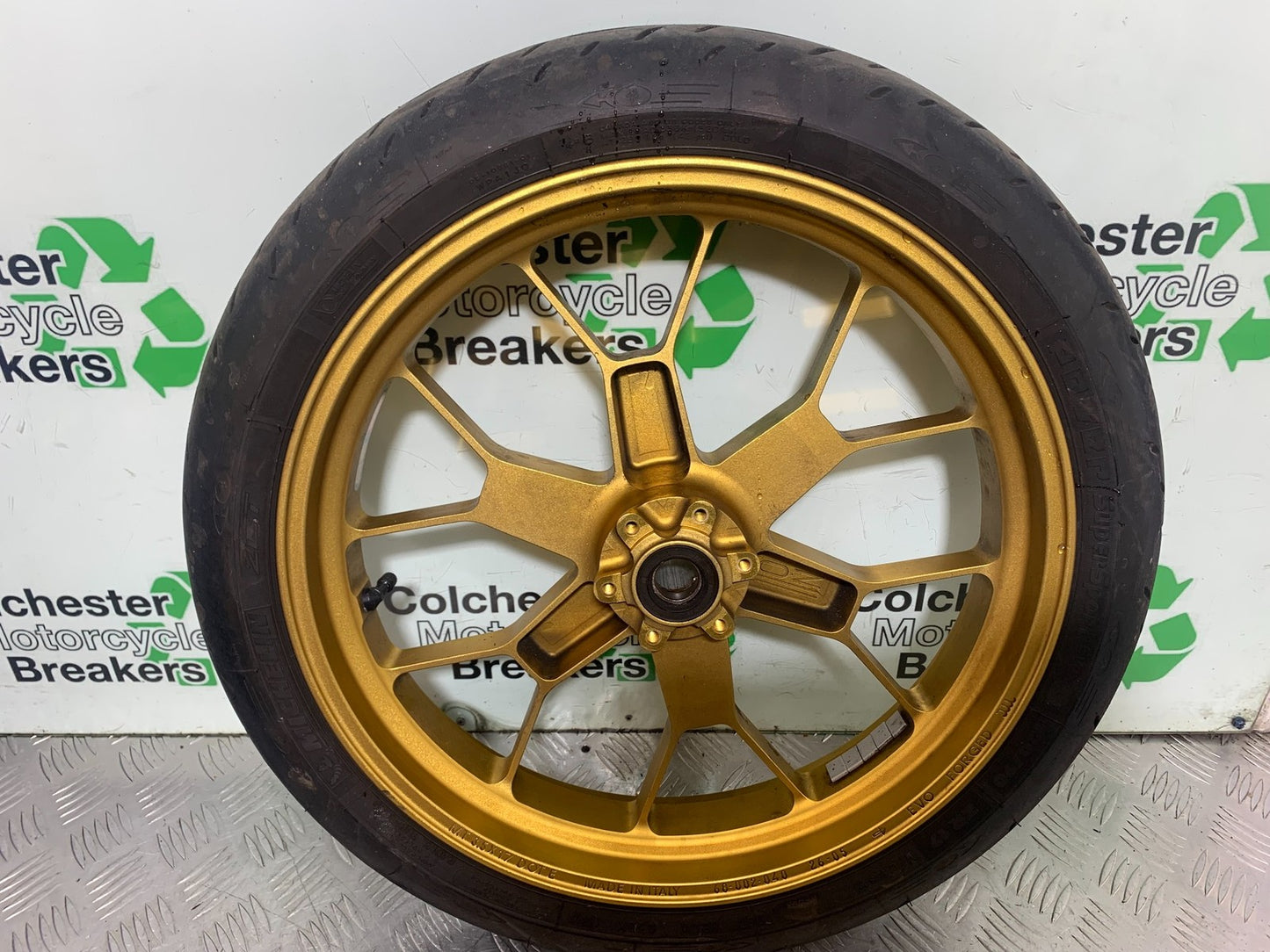 APRILIA RSV1000 R FACTORY OZ FRONT WHEEL   2004-09 (CMB1203)