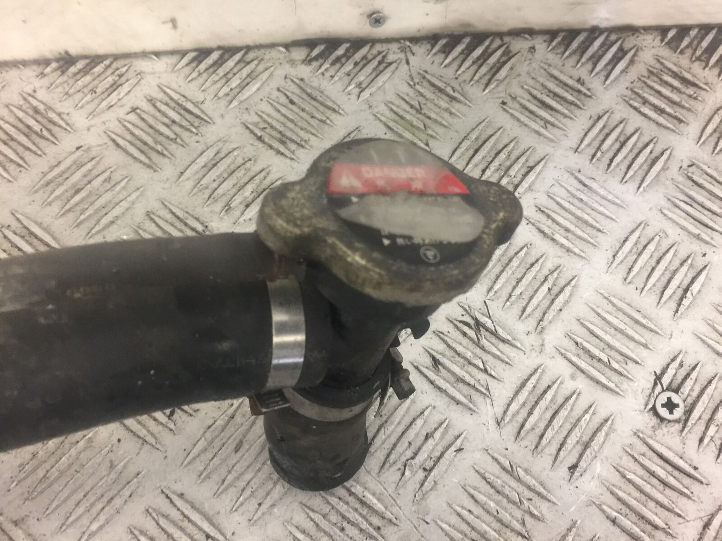 HONDA VFR800 VFR 800 PRE V-TEC RADIATOR CAP  YEAR 2003  (STOCK 430)