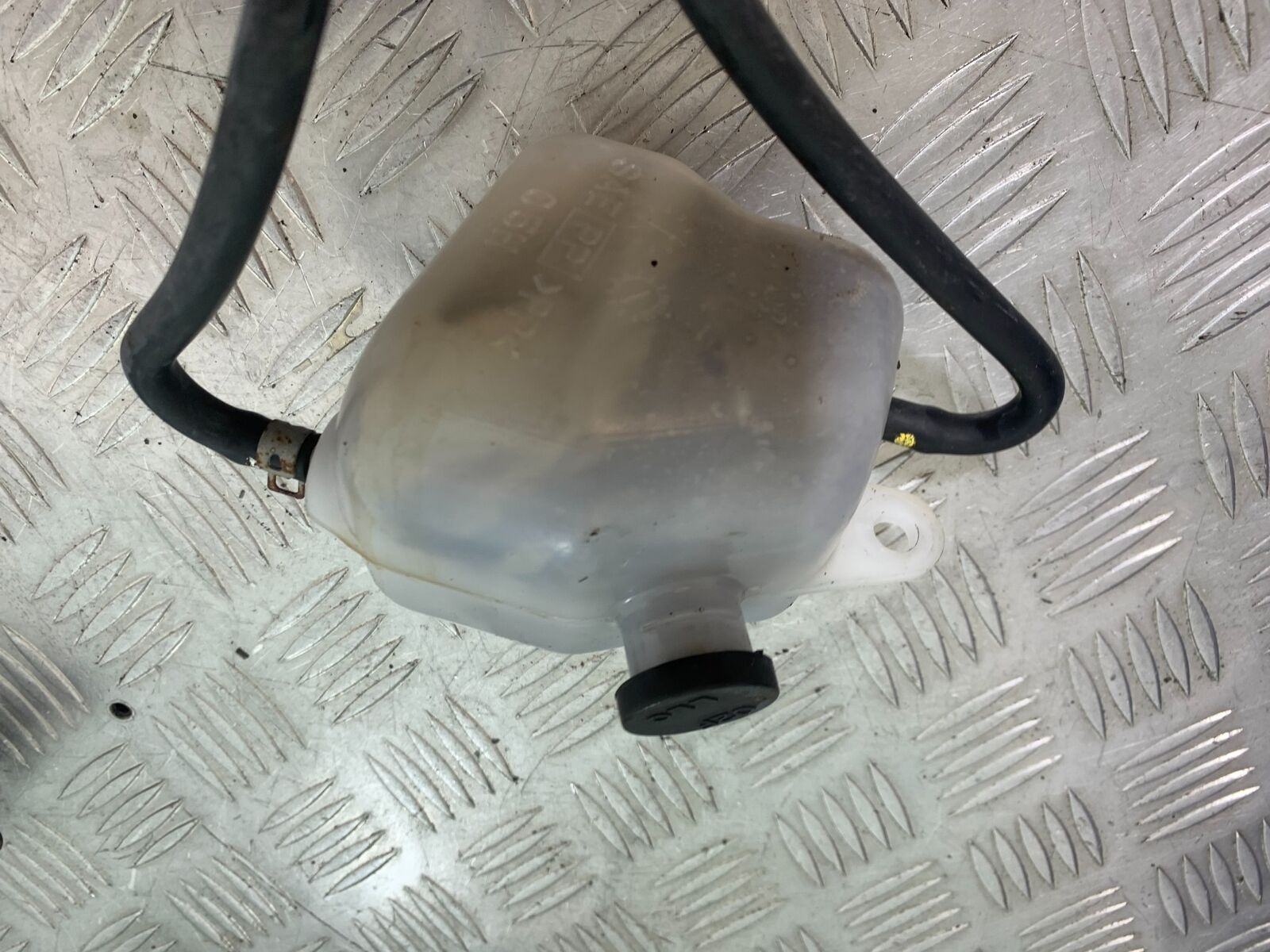 SUZUKI AN400 AN 400 BURGMAN COOLANT BOTTLE  YEAR 2017-2024 (CMB1118)