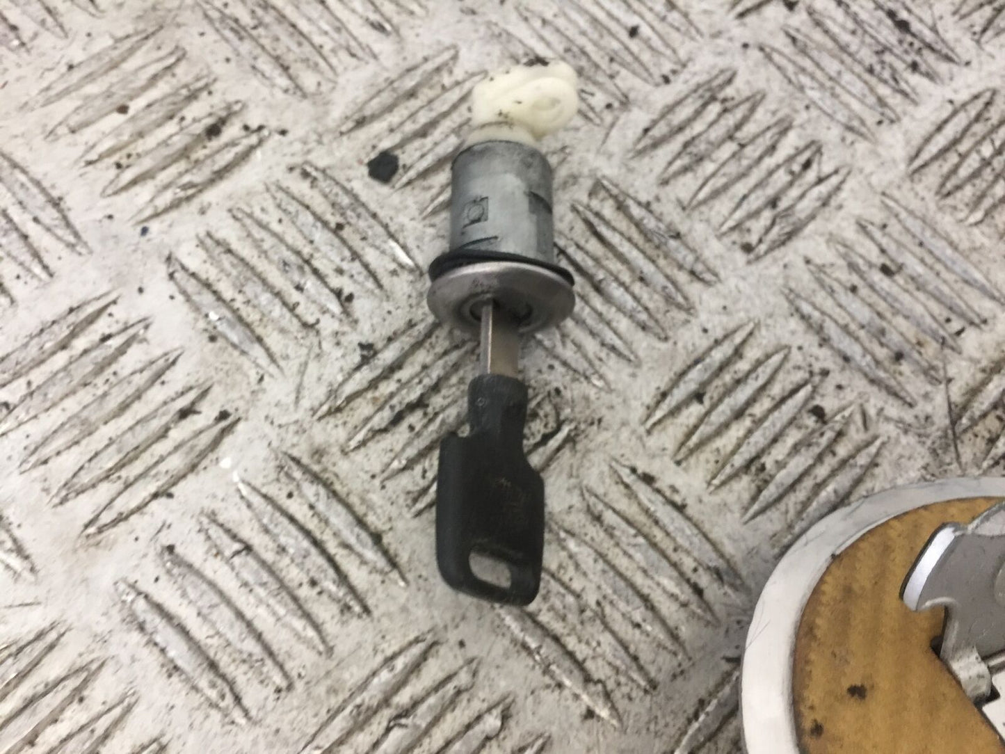 HONDA CBR125 CBR 125 LOCKS AND KEY  YEAR 2011-2017 (STOCK 732)