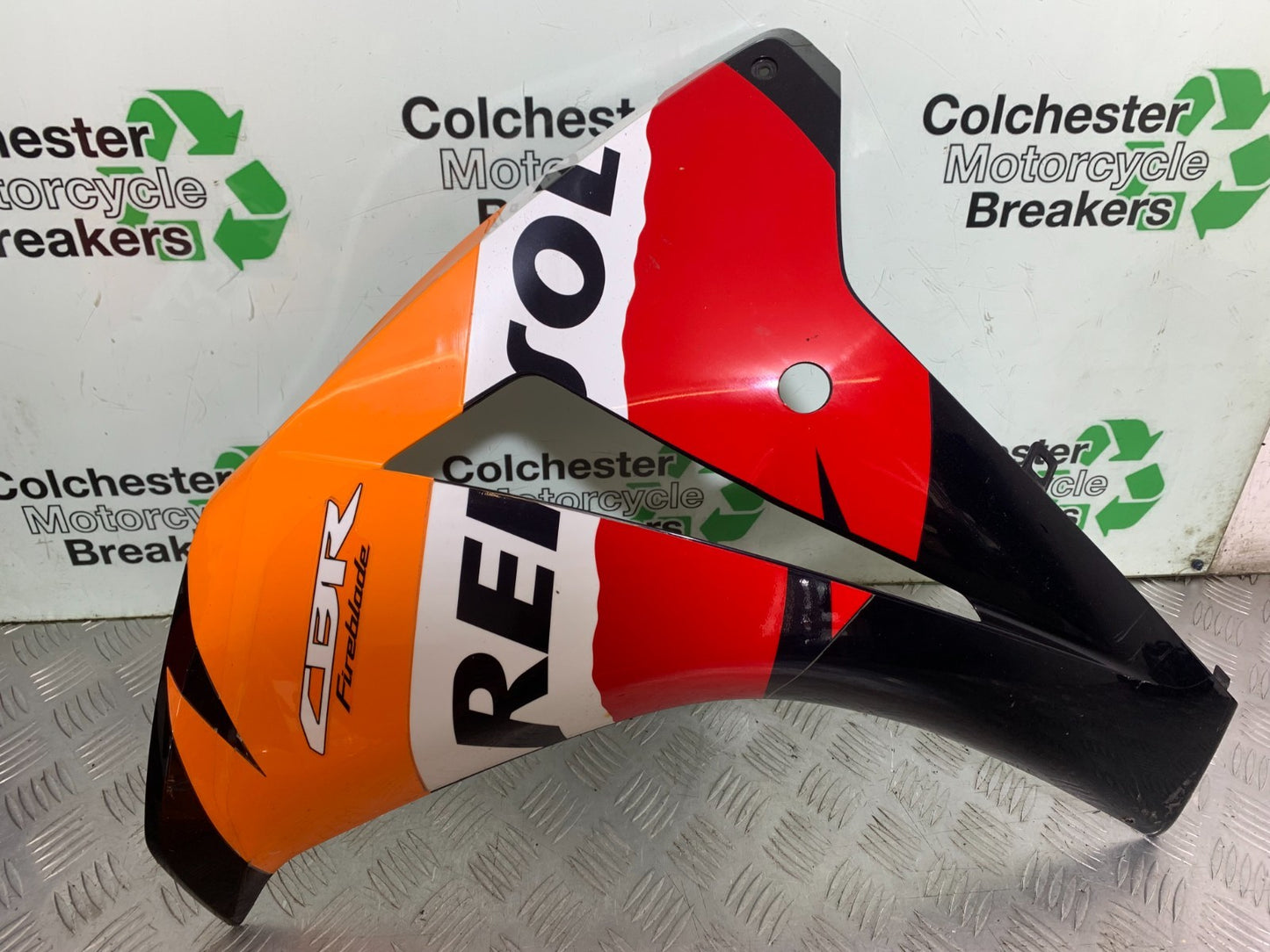 HONDA CBR1000 RR RIGHT FAIRING PANEL YEAR  2008-2011 (CMB1330)